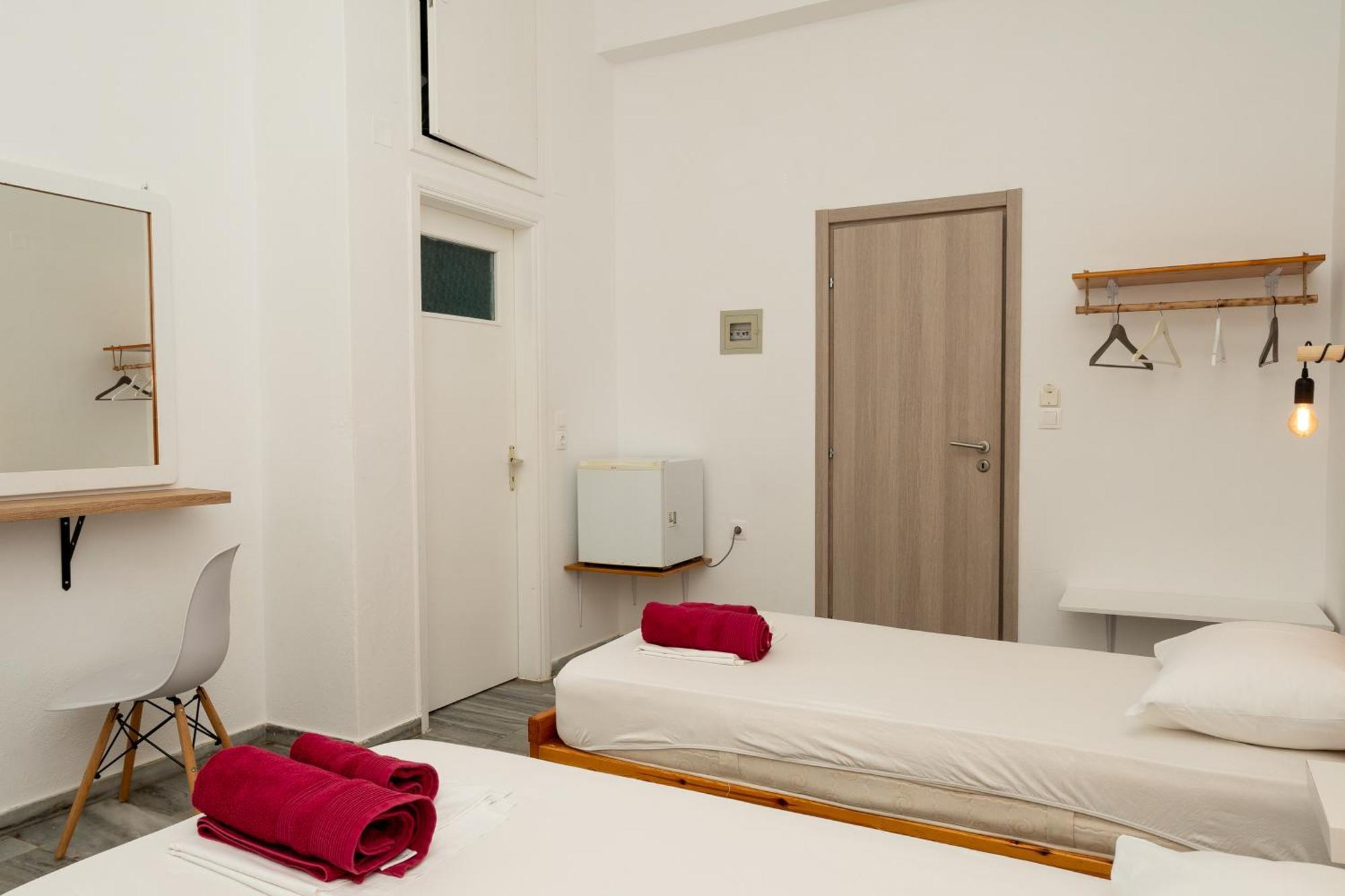 Palm Hostel *