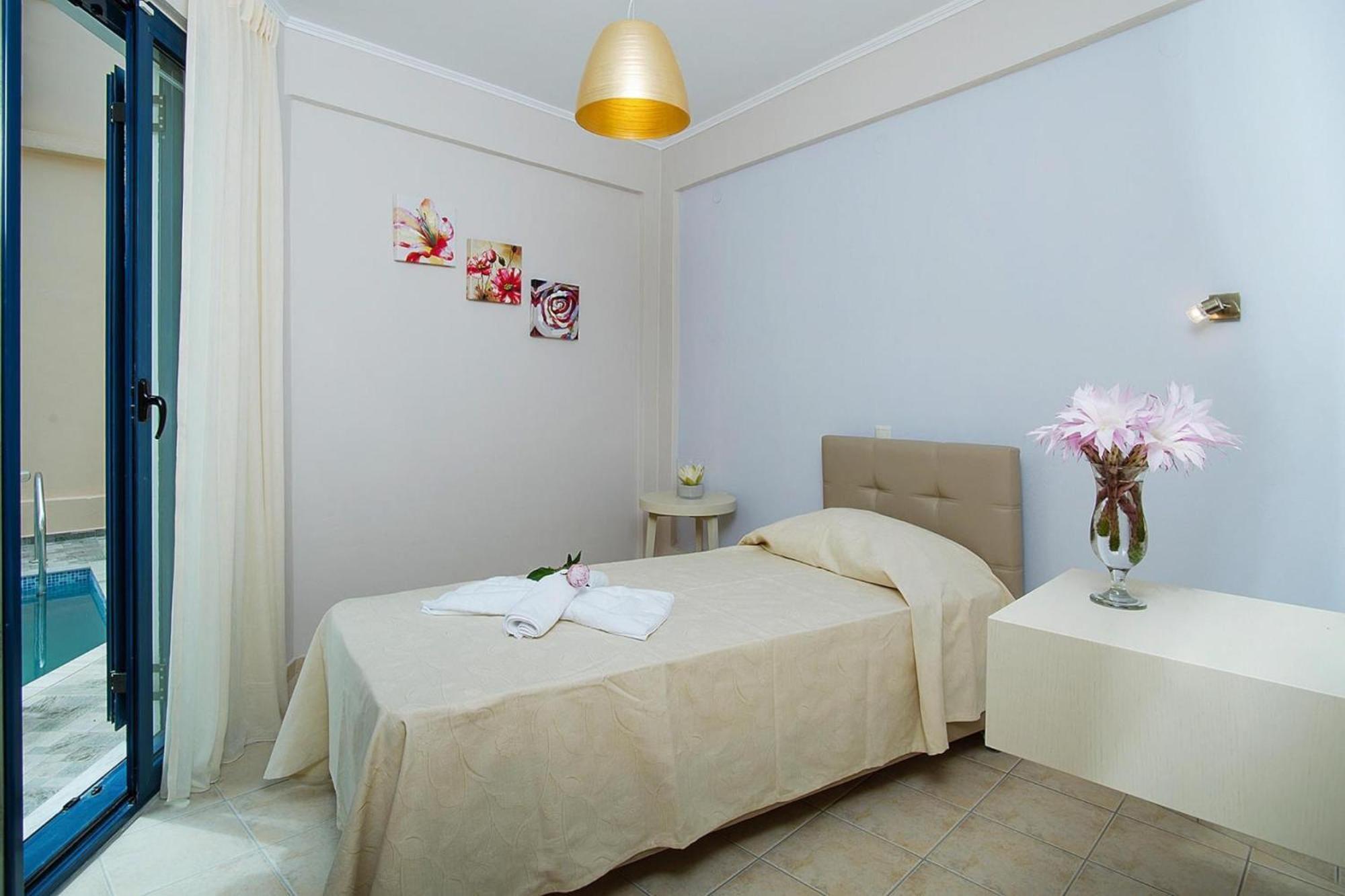 Cottage, Panormo Holiday home *