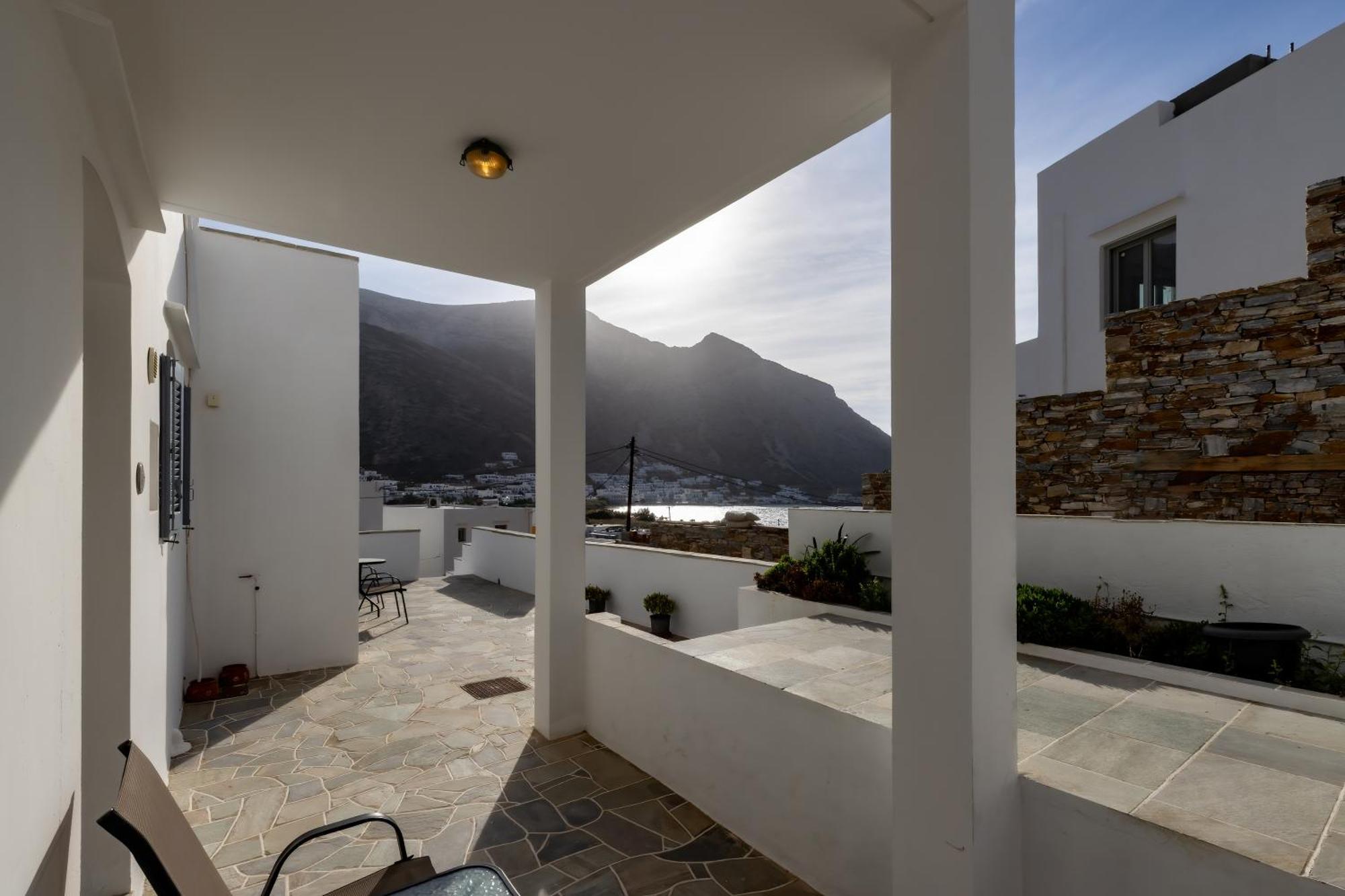 Litsa Kamares (Sifnos)