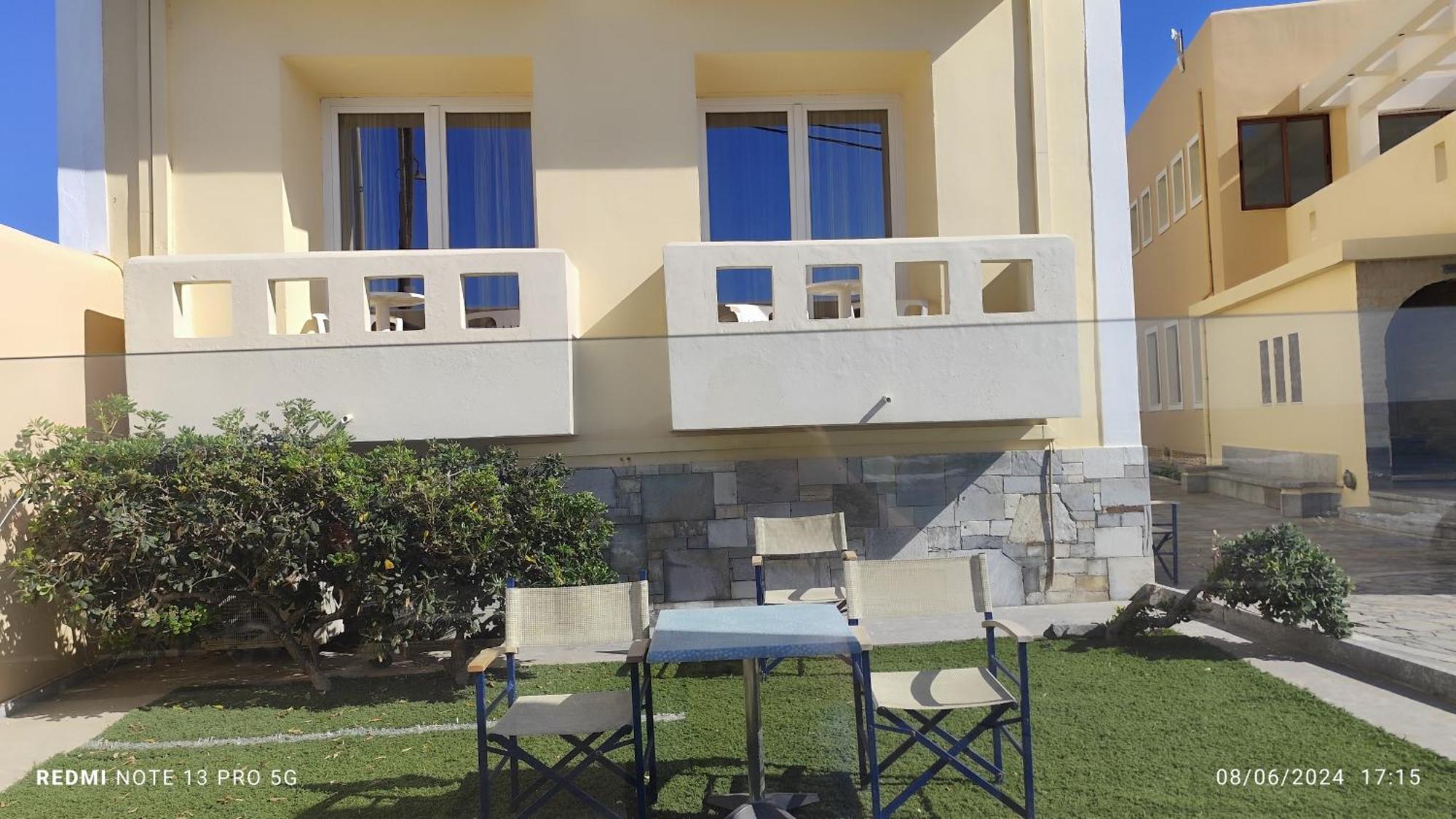 Niros Beachfront Aparthotel *