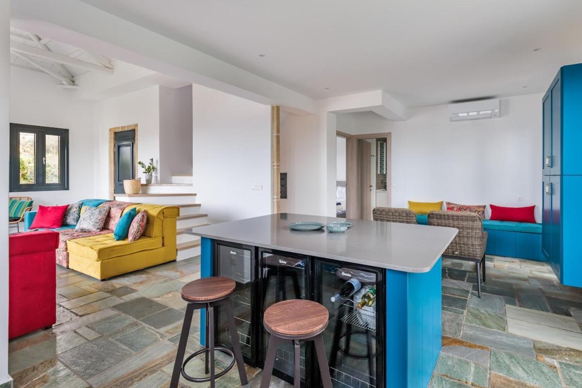 Villa Elissaios-brand New Renovated Pool