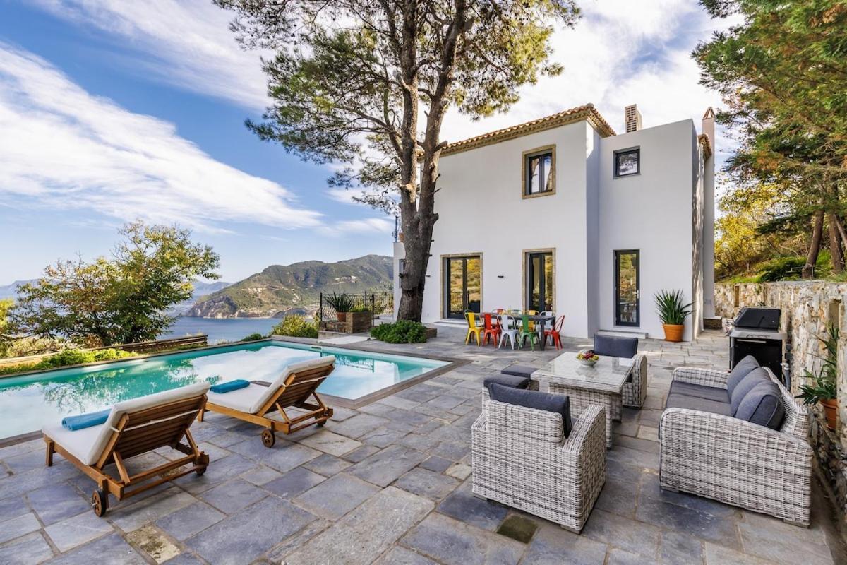 Villa Elissaios-brand New Renovated Pool *