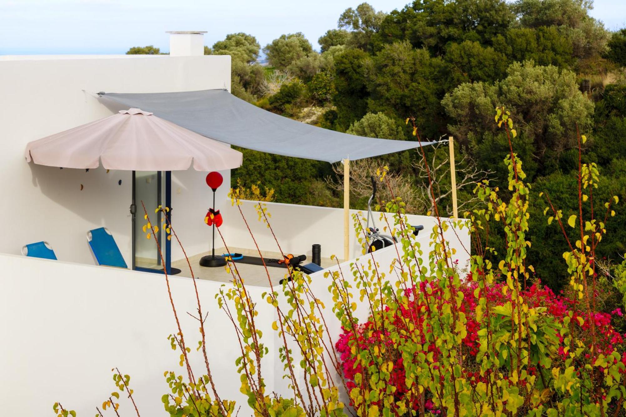 Villa Lira Pure Serenity & Sea Views 3br *