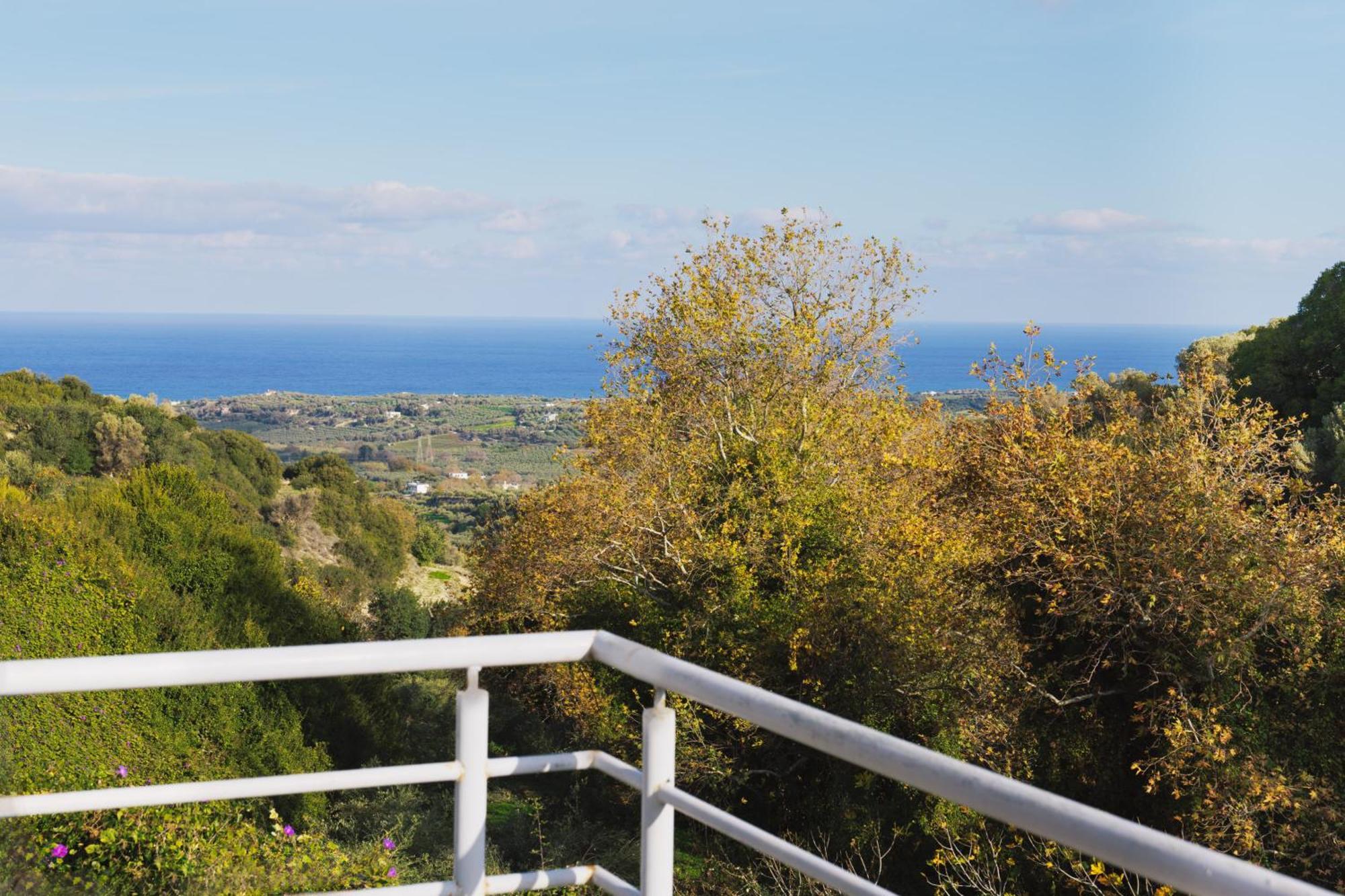 Lira Pure Serenity & Sea Views 3br Rethymno (Crete)