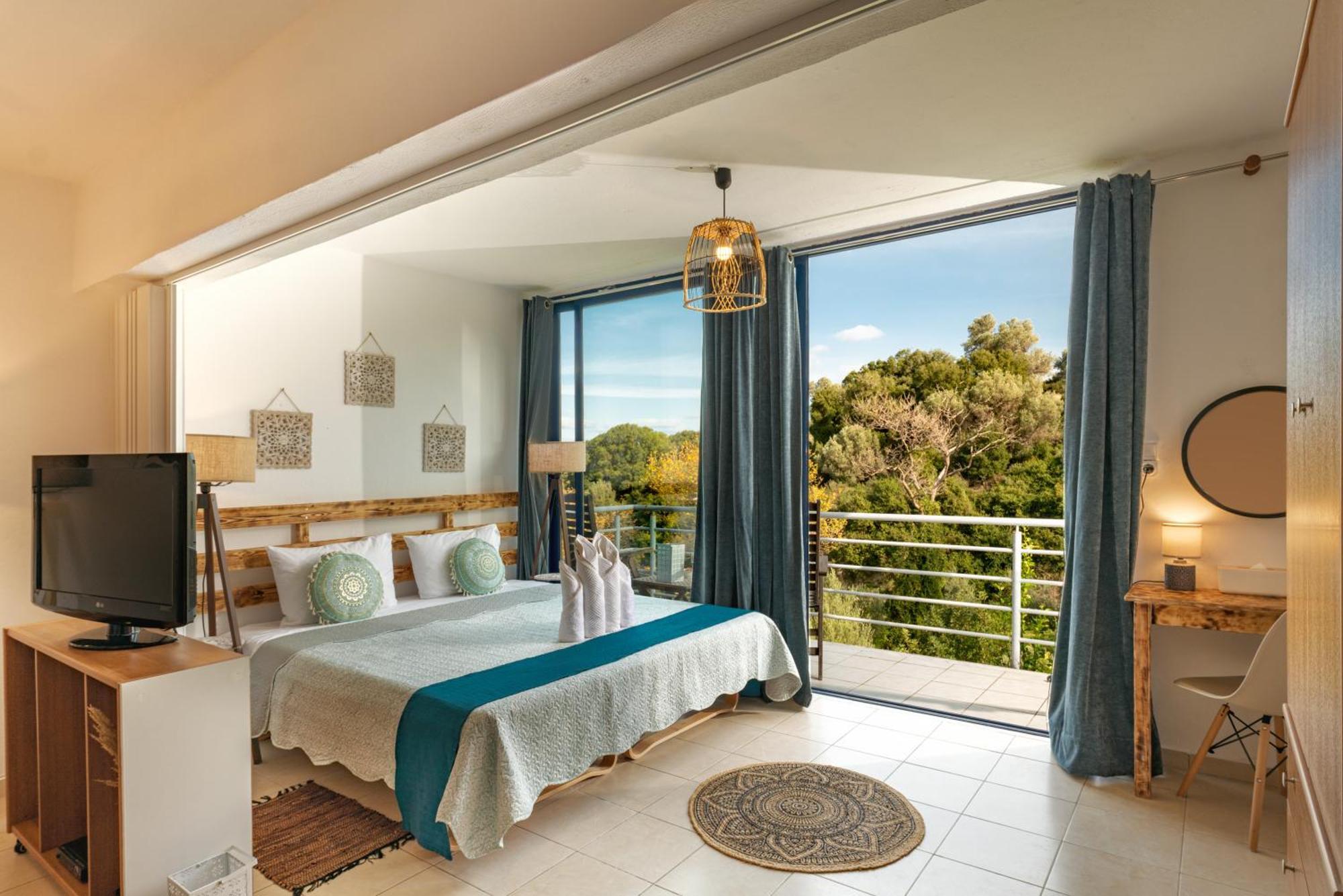 Lira Pure Serenity & Sea Views 3br Villa Rethymno (Crete)