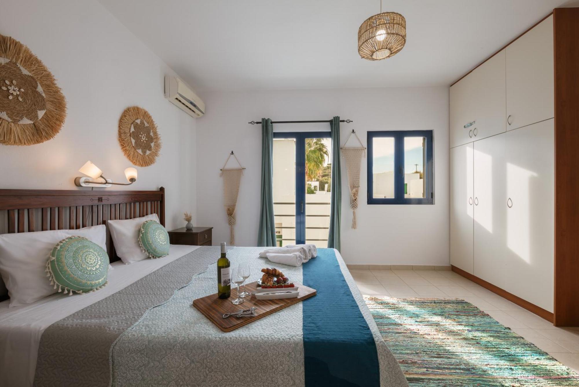 Lira Pure Serenity & Sea Views 3br Villa Rethymno (Crete)