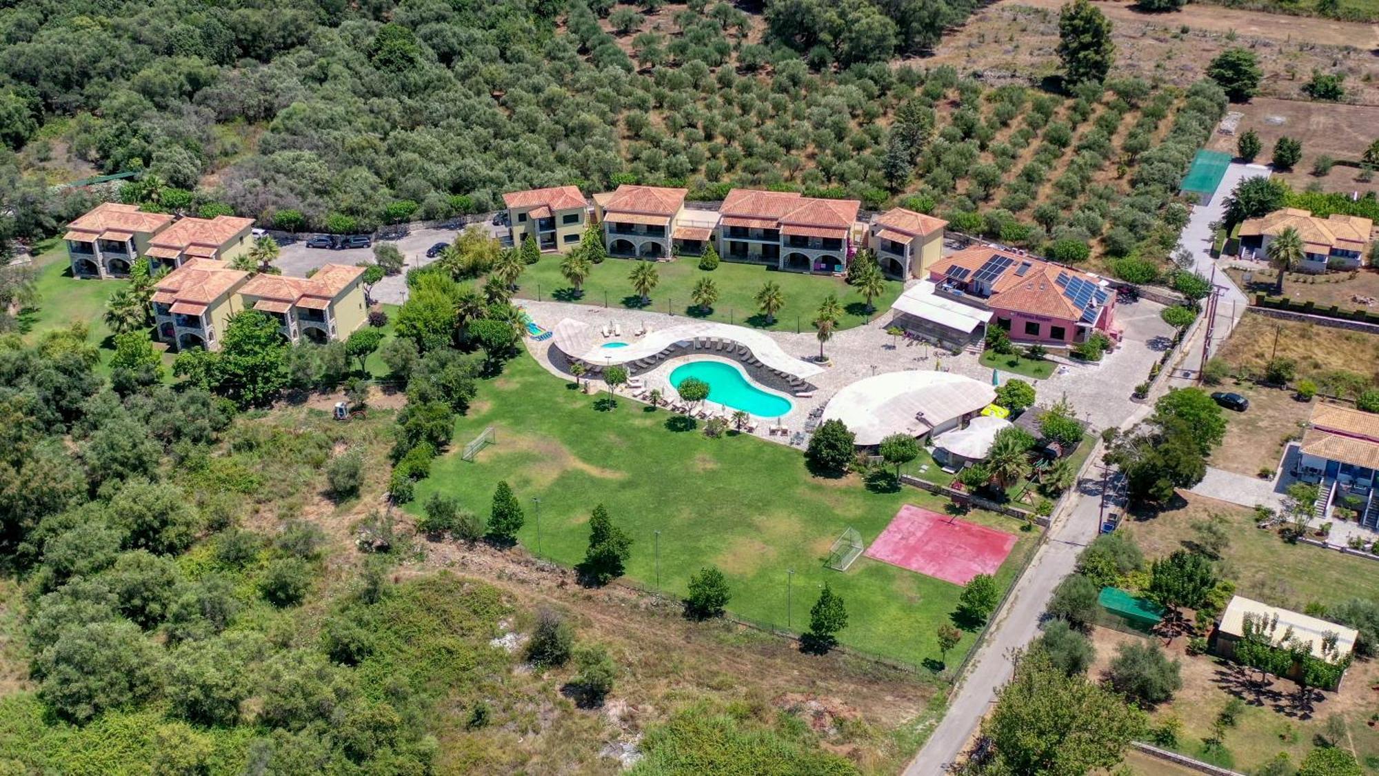 Perdika Resort Aparthotel 3*