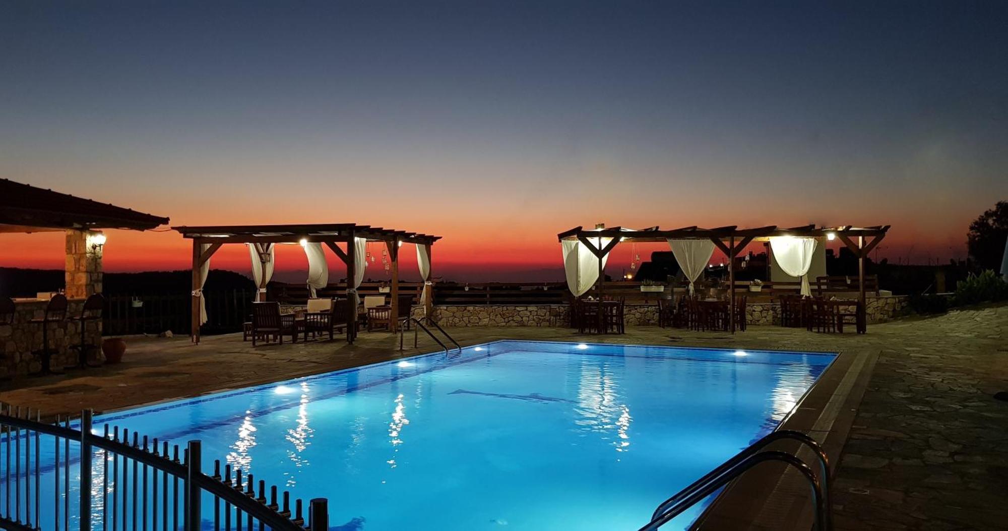 Ataviros Aparthotel 2*