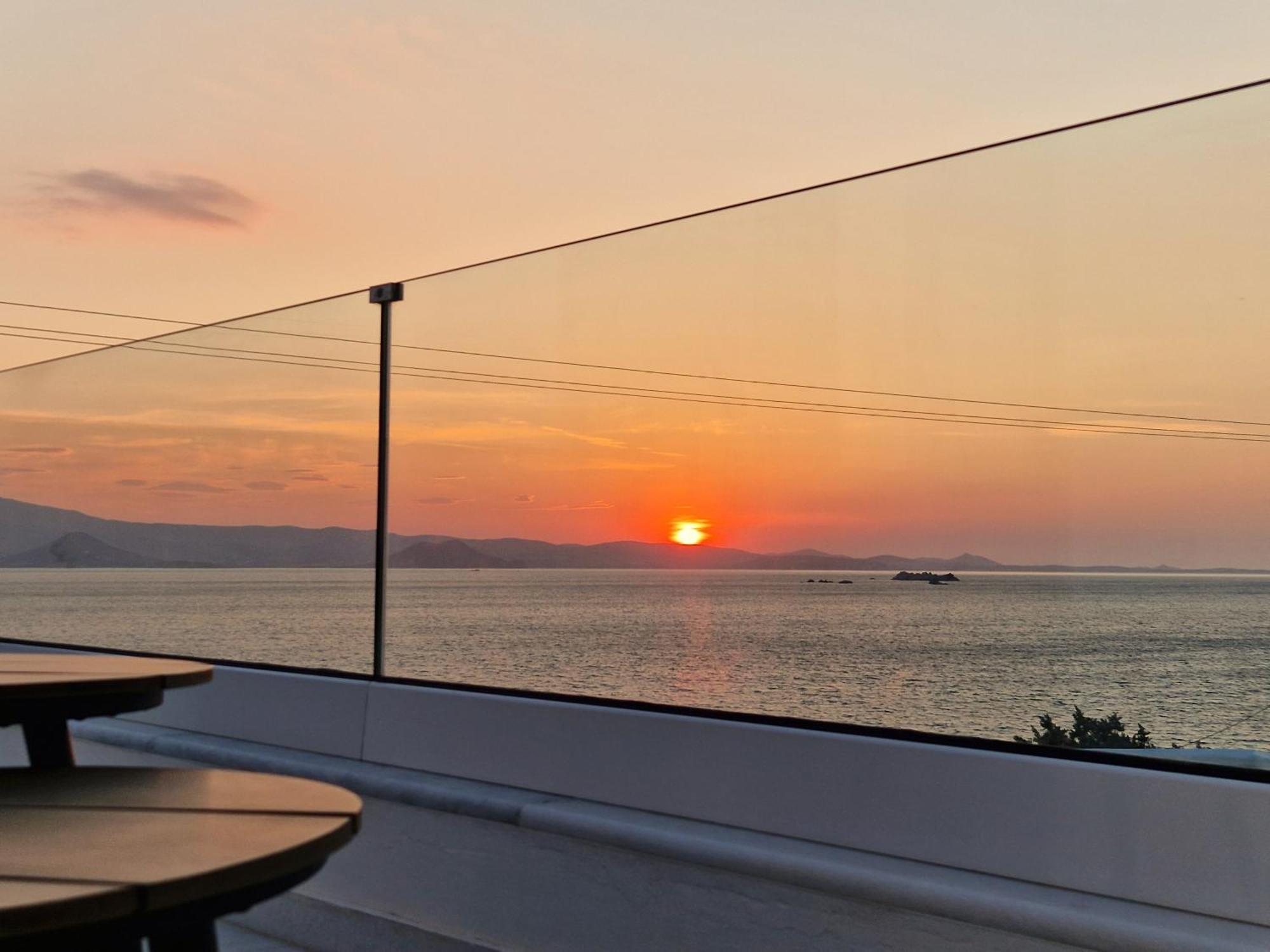 Seanfinity Beachfront Apartment *