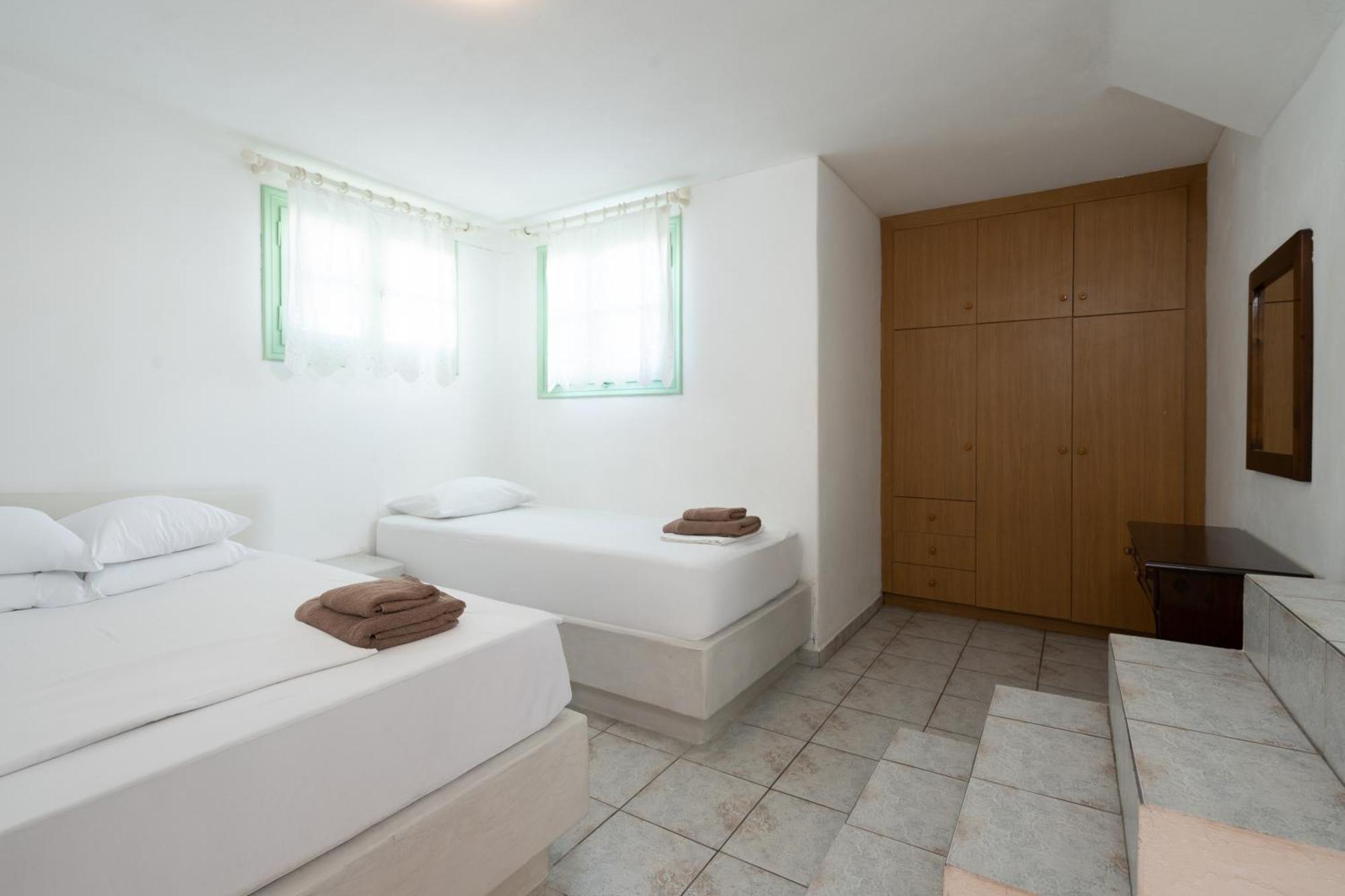 Aparthotel Perseas *