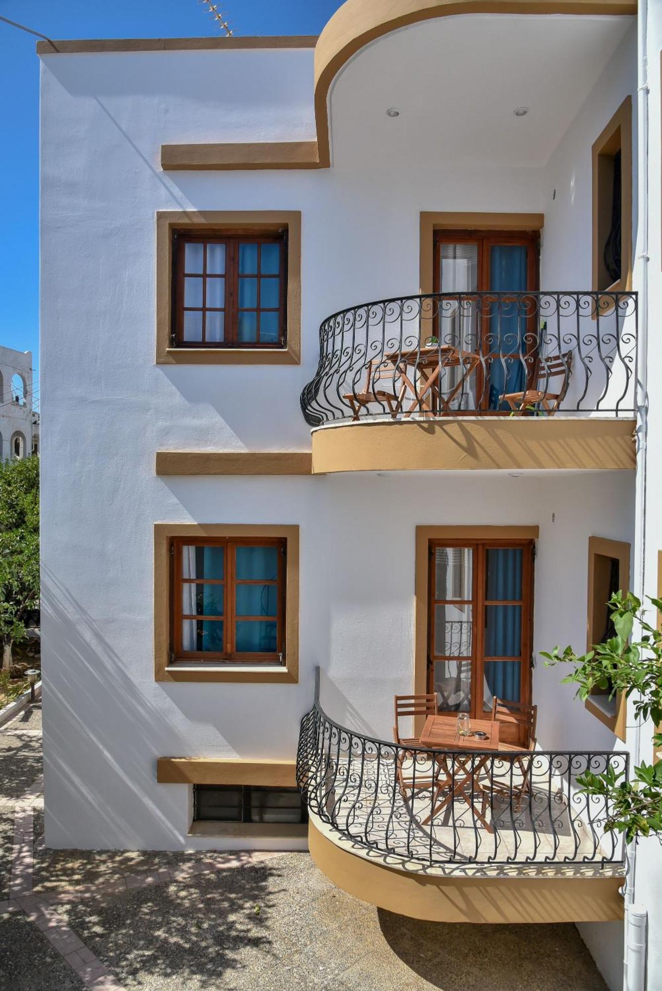 Eva & Apartment Agia Pelagia (Crete)