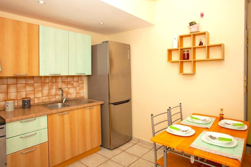 Apartment & I In *