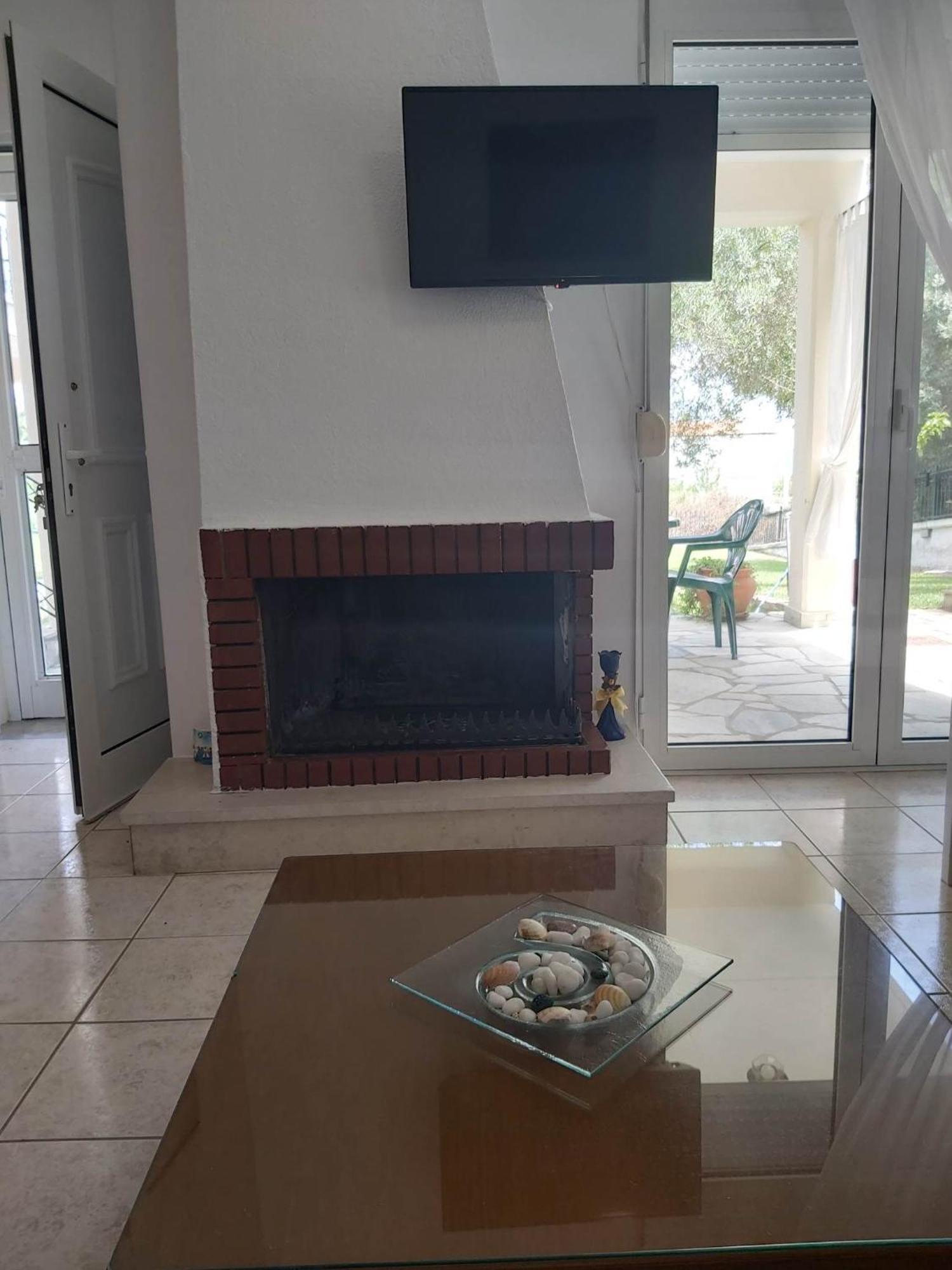 O&a Sea View Apartment Polychrono