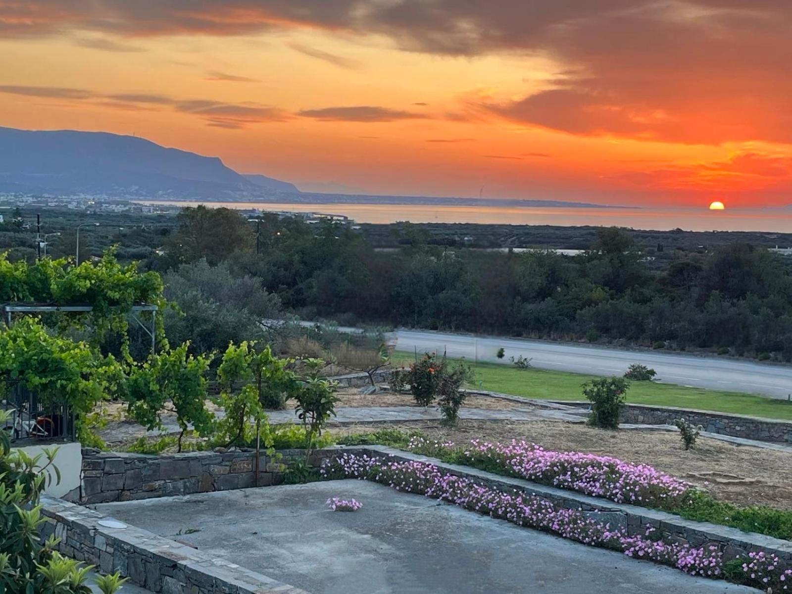 Tarmaros * Sissi (Crete)