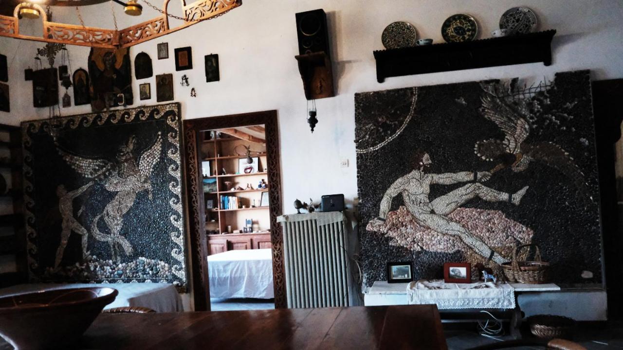 Dinos' House Skyros
