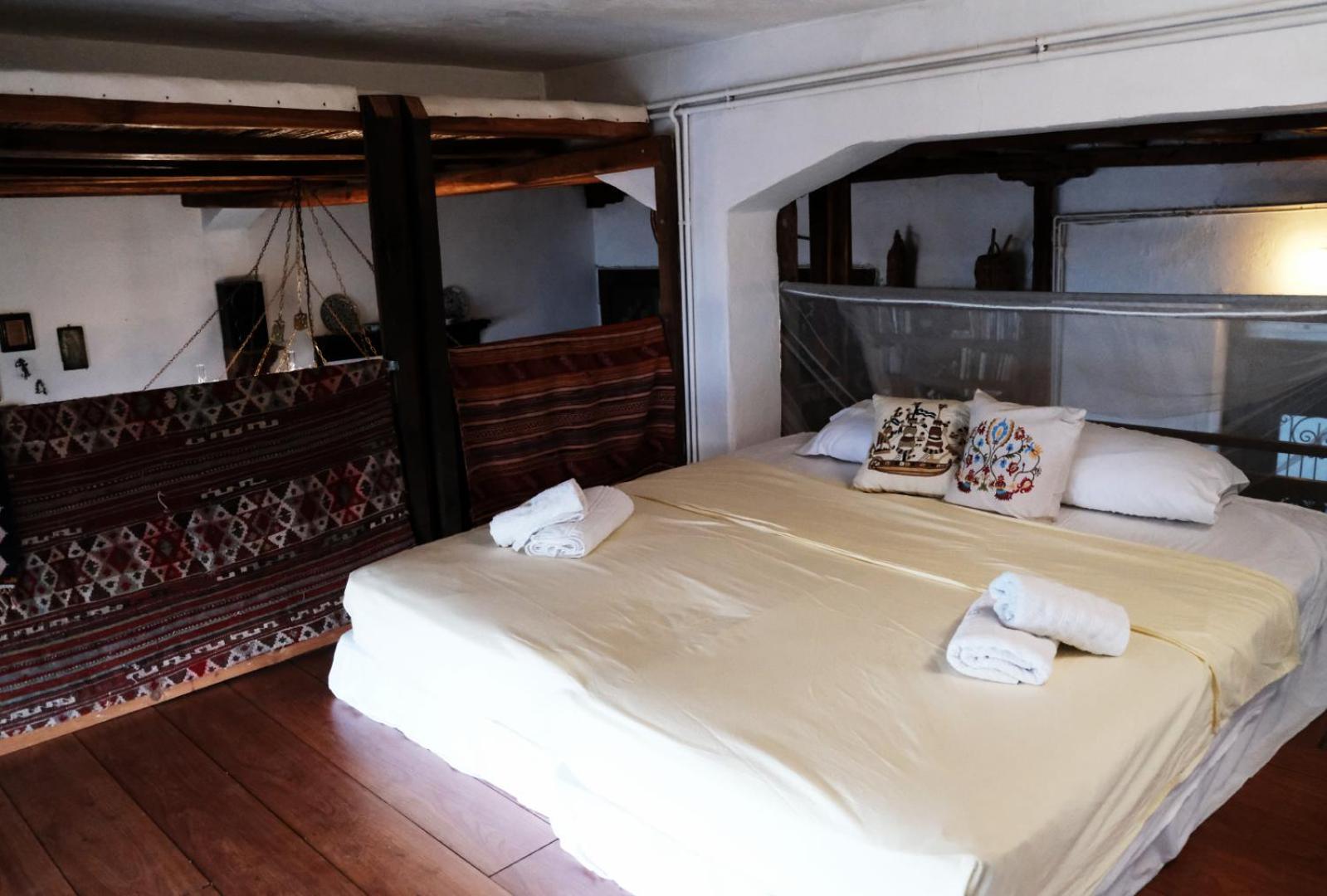 Dinos' House * Skyros