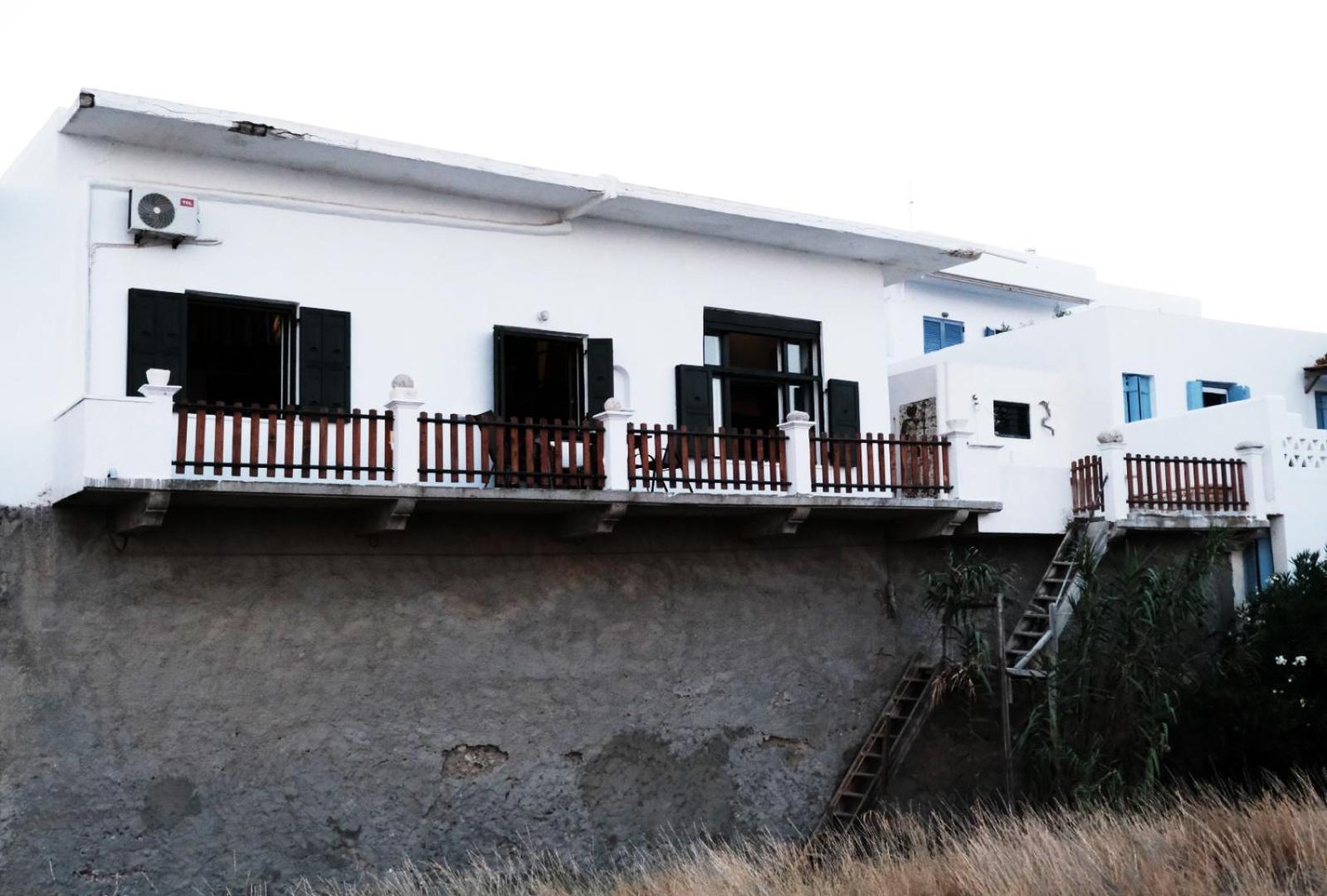 Dinos' House Skyros