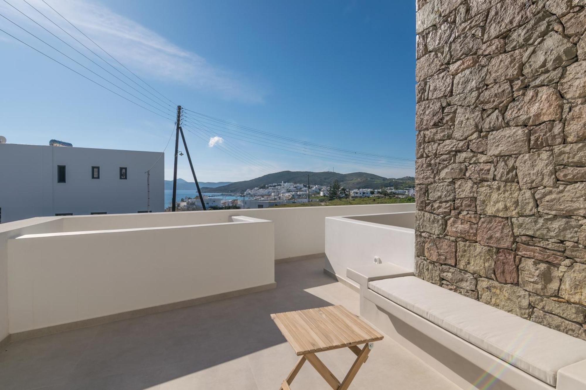 Afroessa Milos Adamantas (Milos)