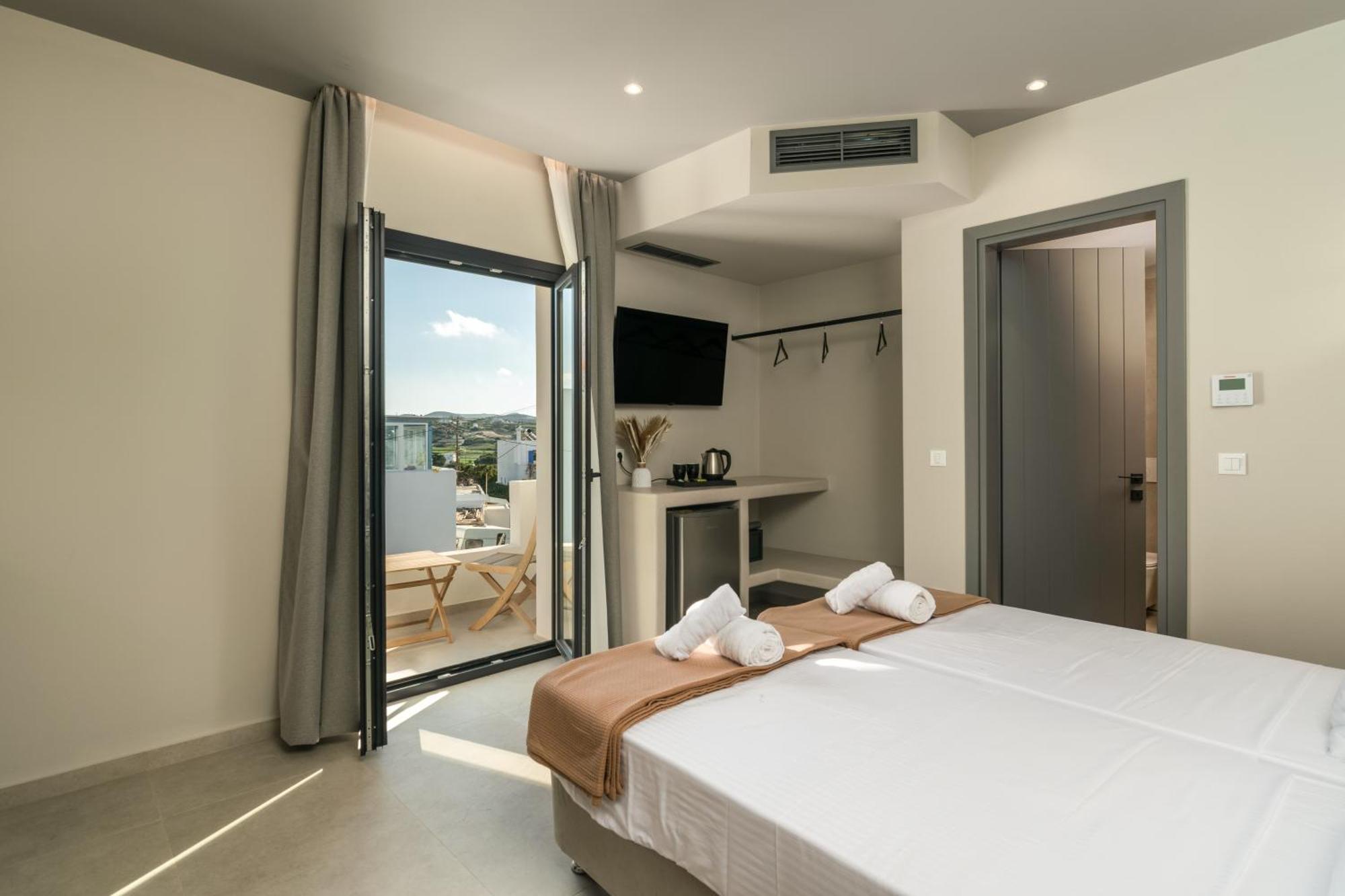 Afroessa Milos Hotel