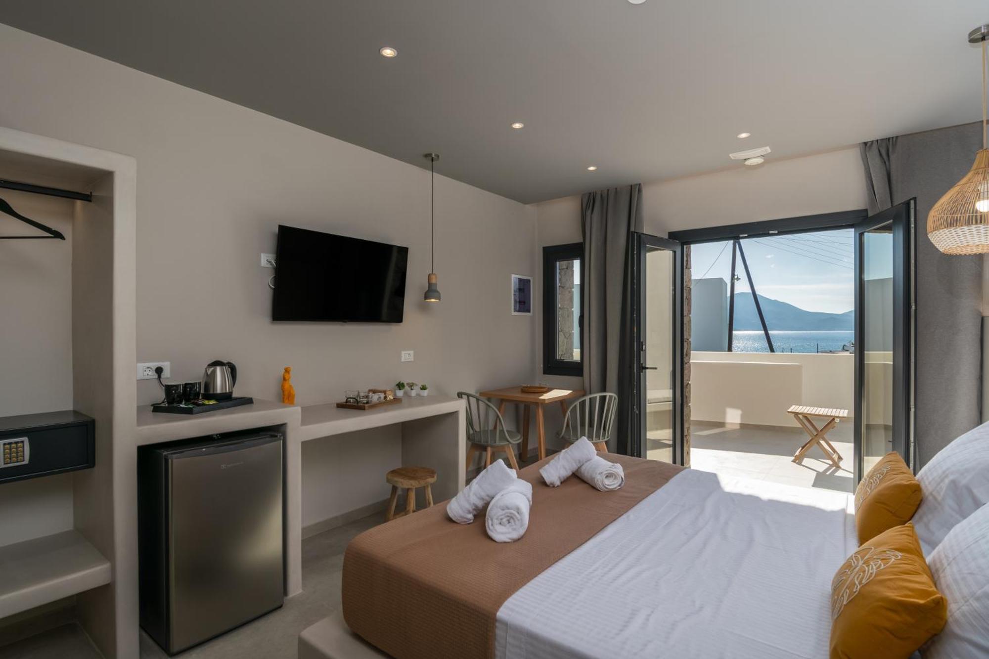 Hotel Afroessa Milos *