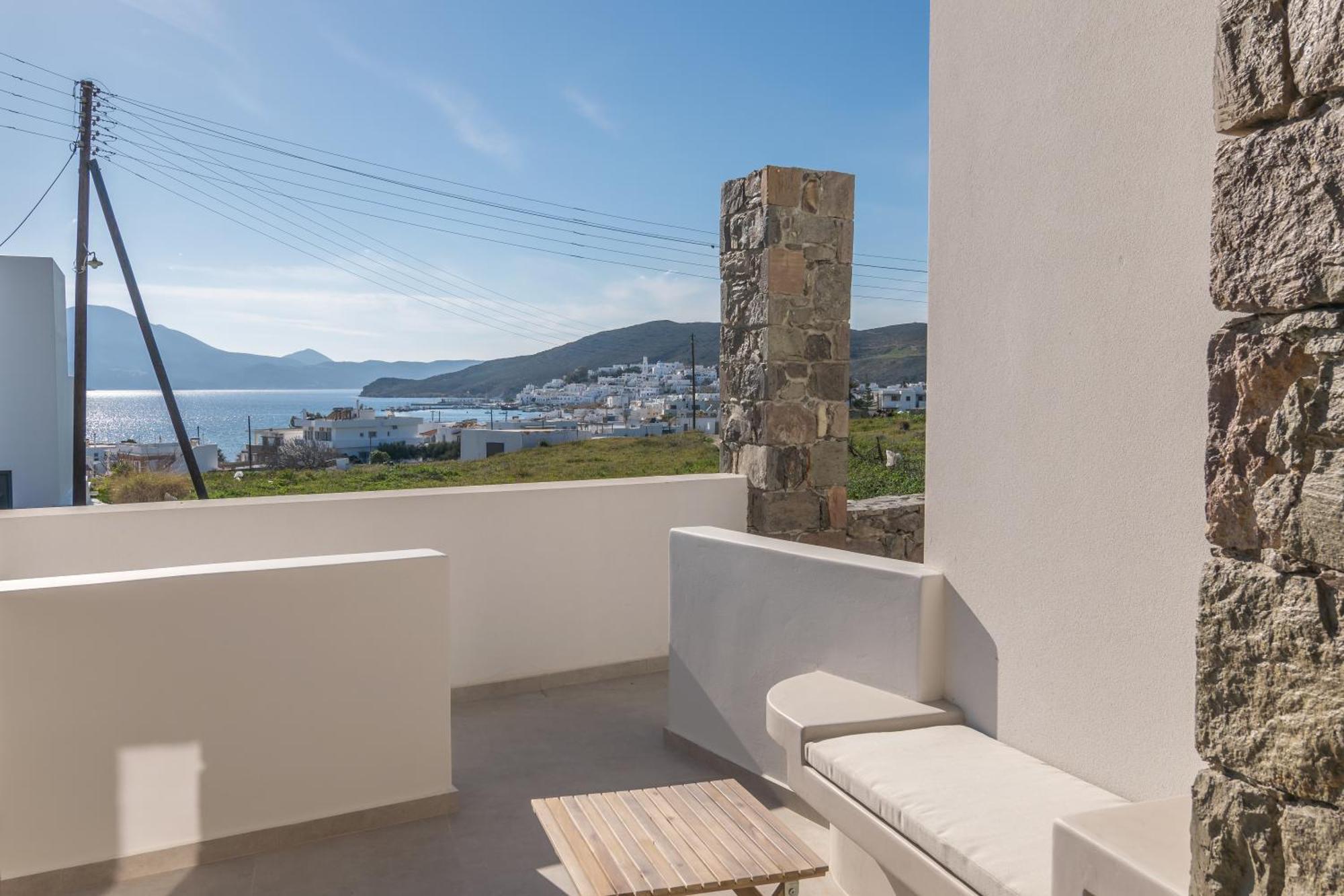 Afroessa Milos Adamantas (Milos)