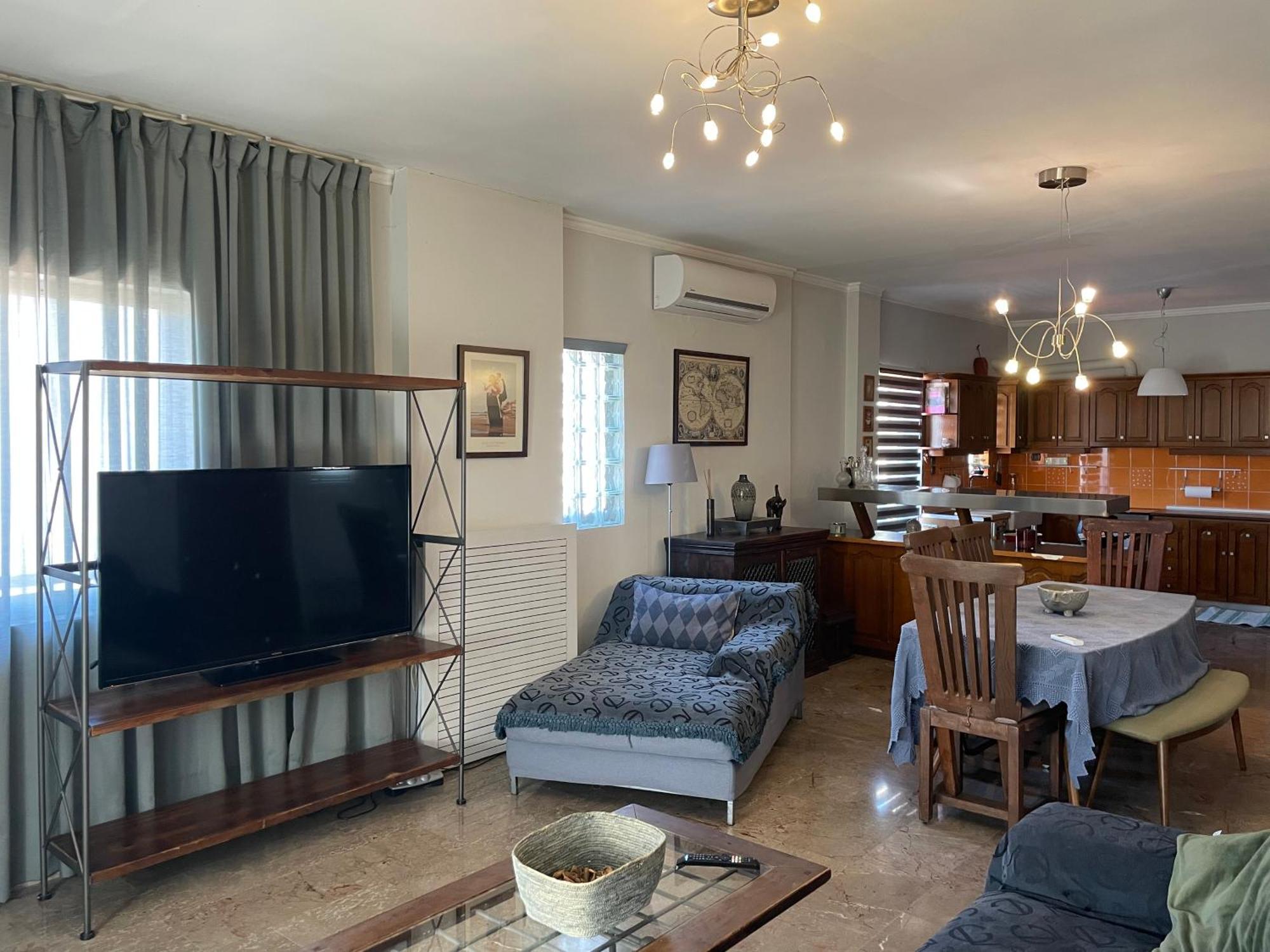 Luxury-elegant In The Heart Of Patras​ Apartment *