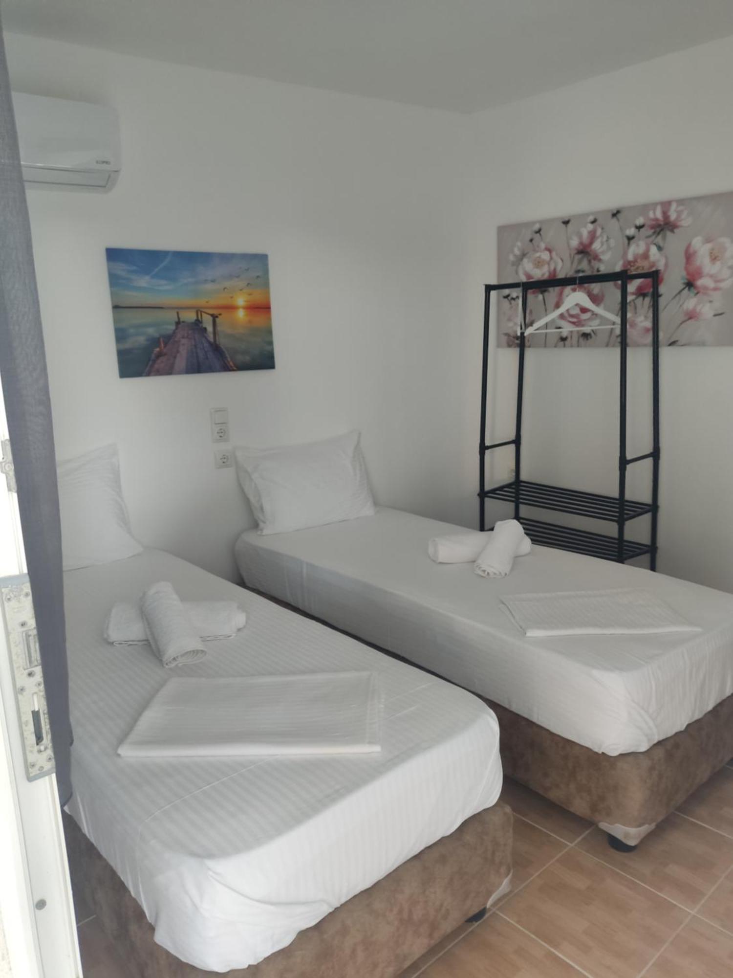 Guest house Akrotiri *