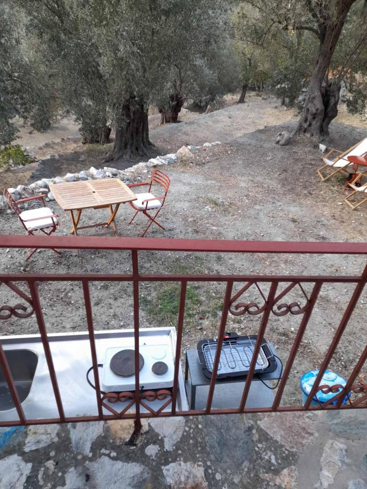 κόκκινος πύργος * Plomari