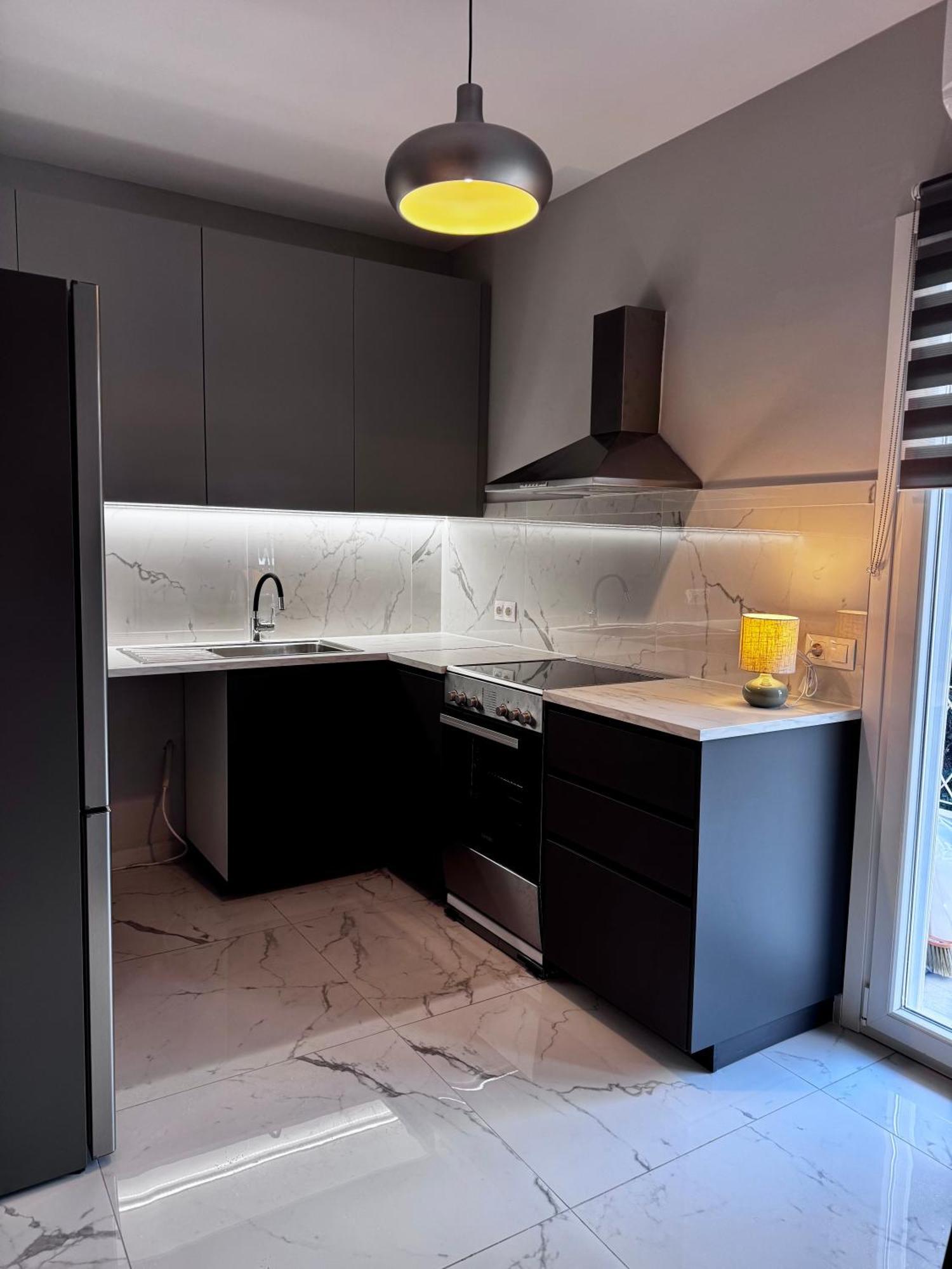 Apartment Maestro *