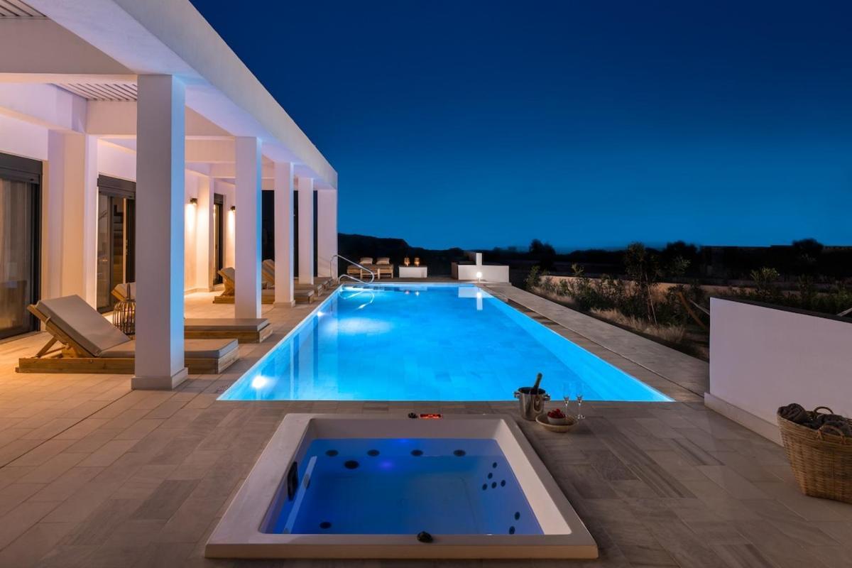 Seacalm Villa *
