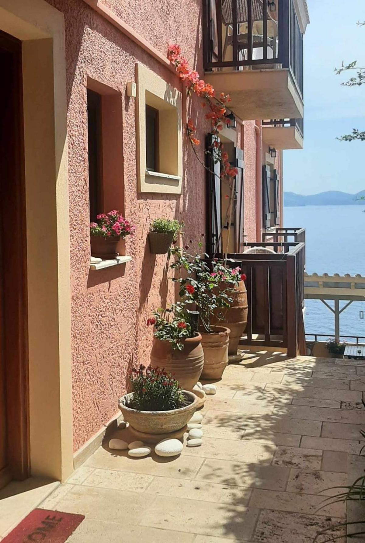 Apartment Cavos - Loft In Assos With Amazing View