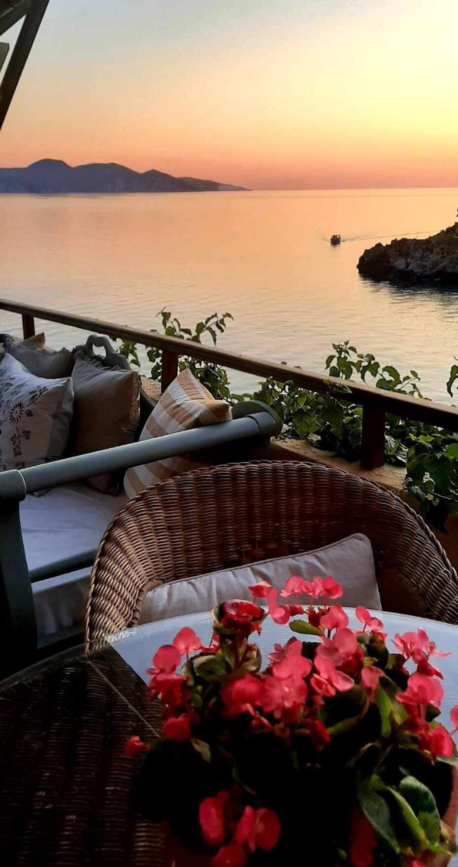 Cavos - Loft In Assos With Amazing View Apartment