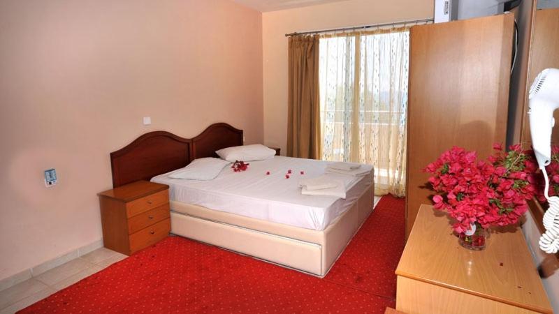 Aggelos Aparthotel *