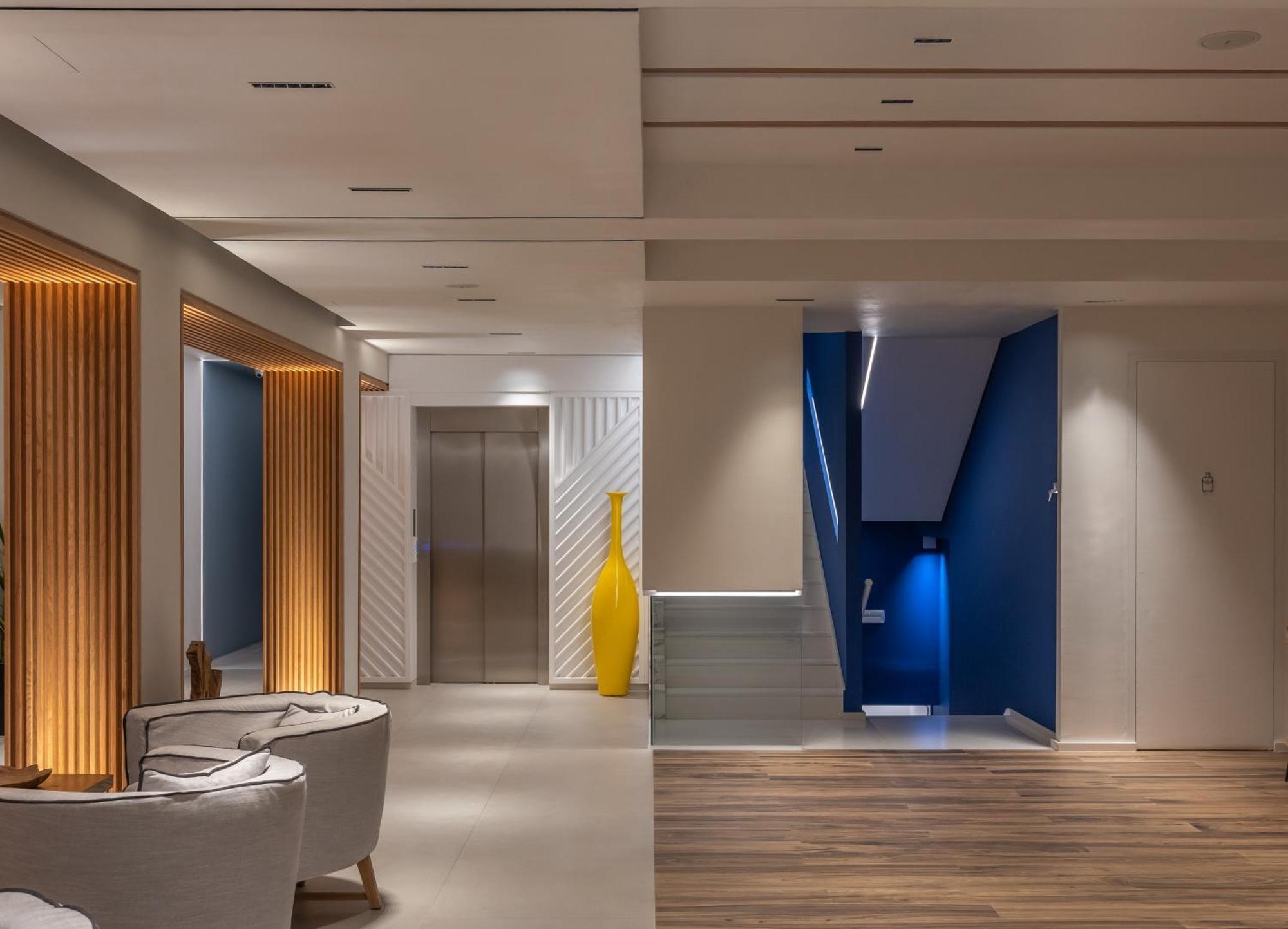 Hotel Enorme Ammos 5*