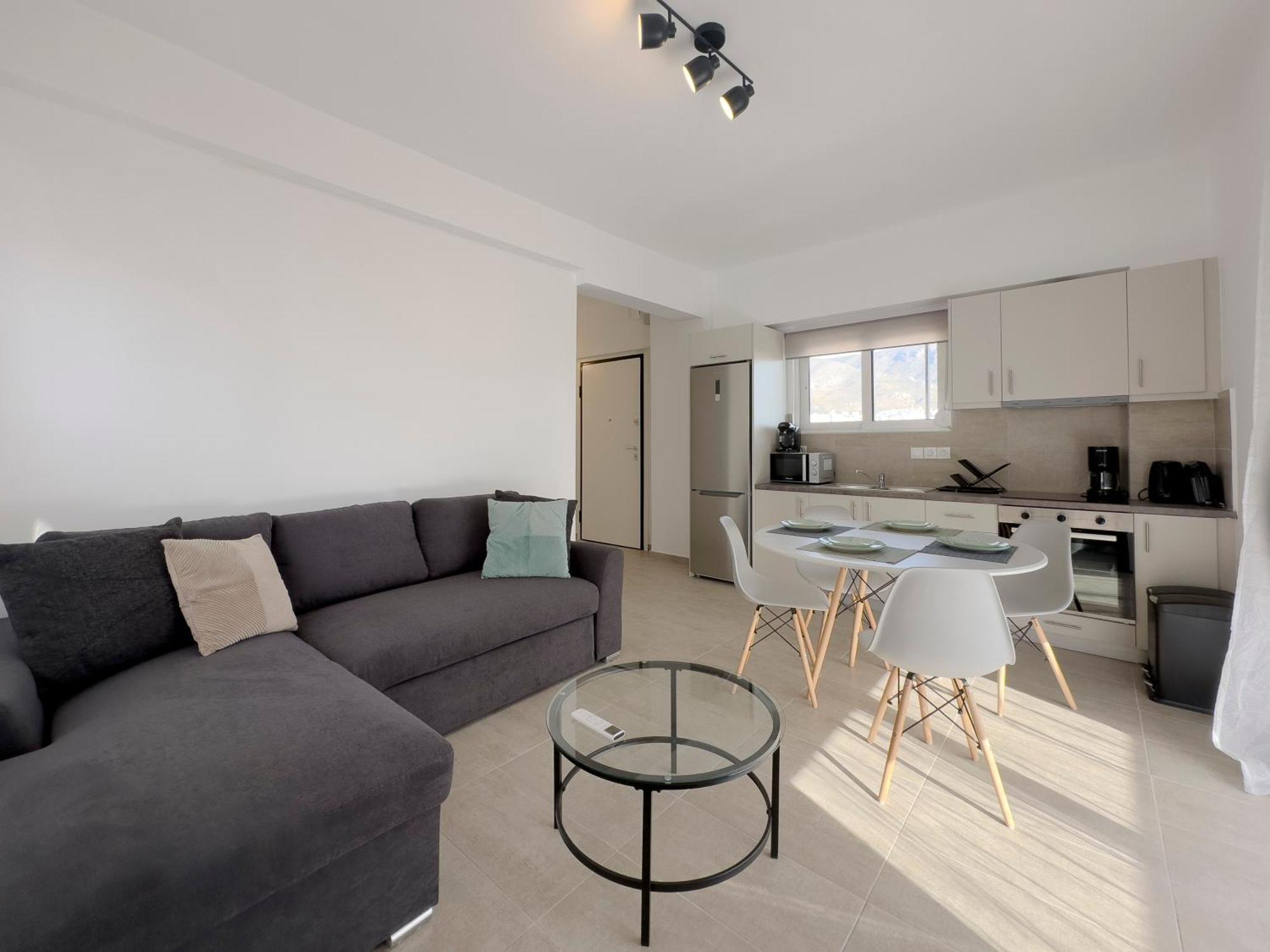 Tompazi Modern With Amazing View In Alimos