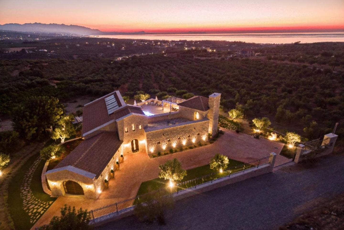 Villa A Stonebuilt Fortress With Breathtaking Seaviews! *