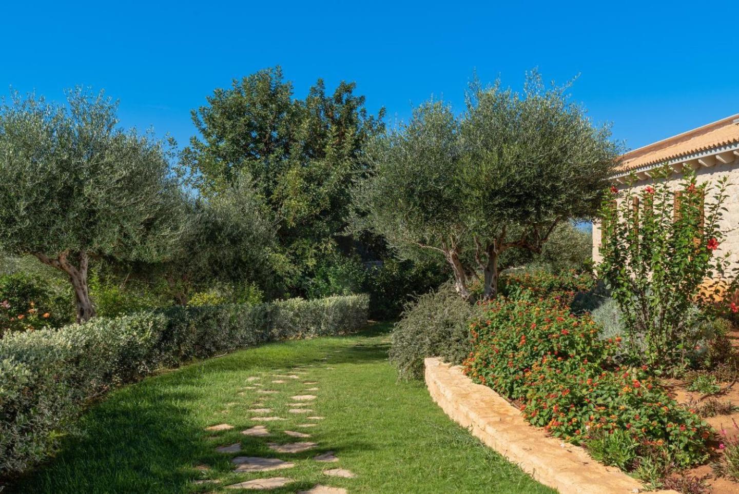 A Stonebuilt Fortress With Breathtaking Seaviews! Villa *