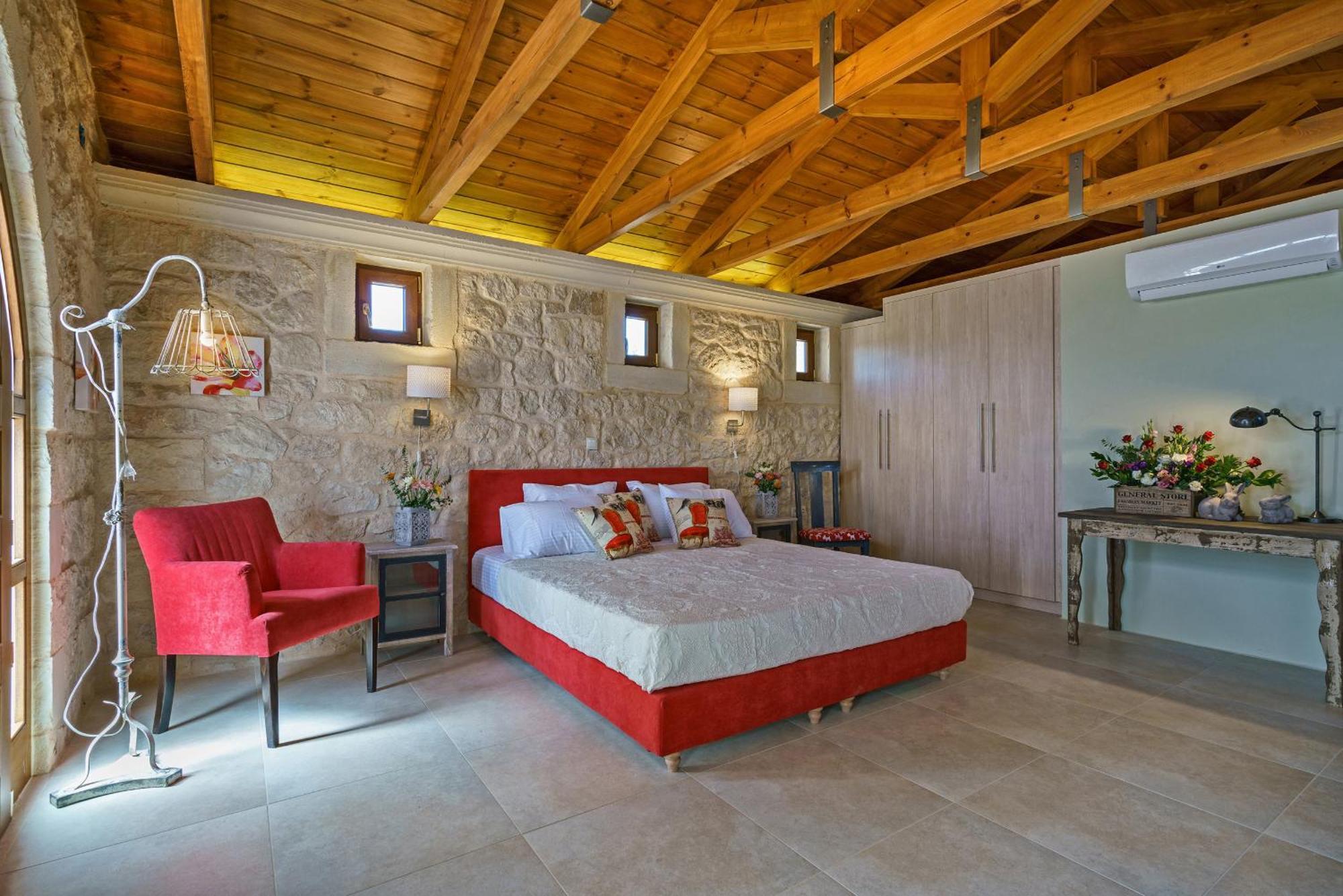 A Stonebuilt Fortress With Breathtaking Seaviews! Villa