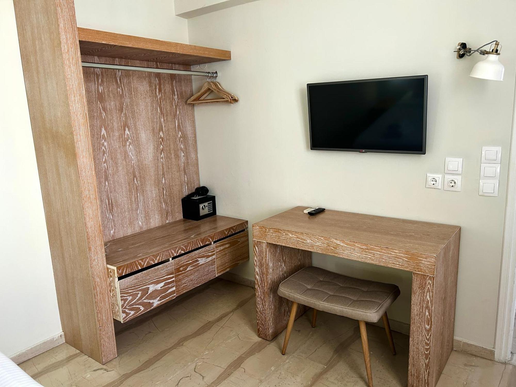 The Loriet 4* Mytilene