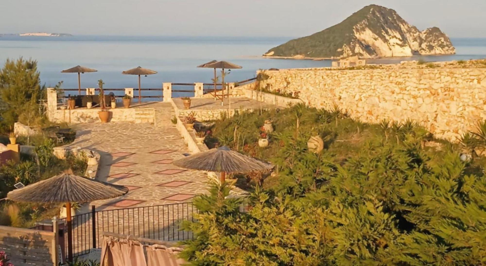 Villa Athenea Villas, Private Pools & Gardens Keri