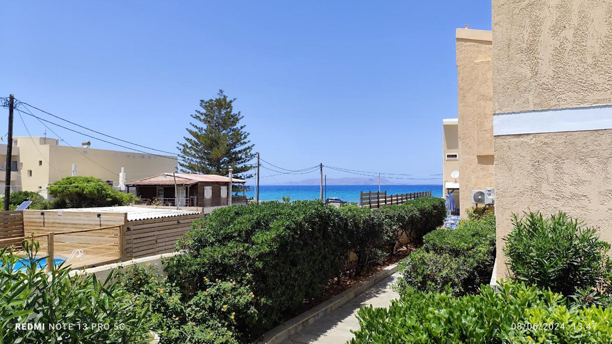 Aparthotel Niros Beachfront Kokkini Hani
