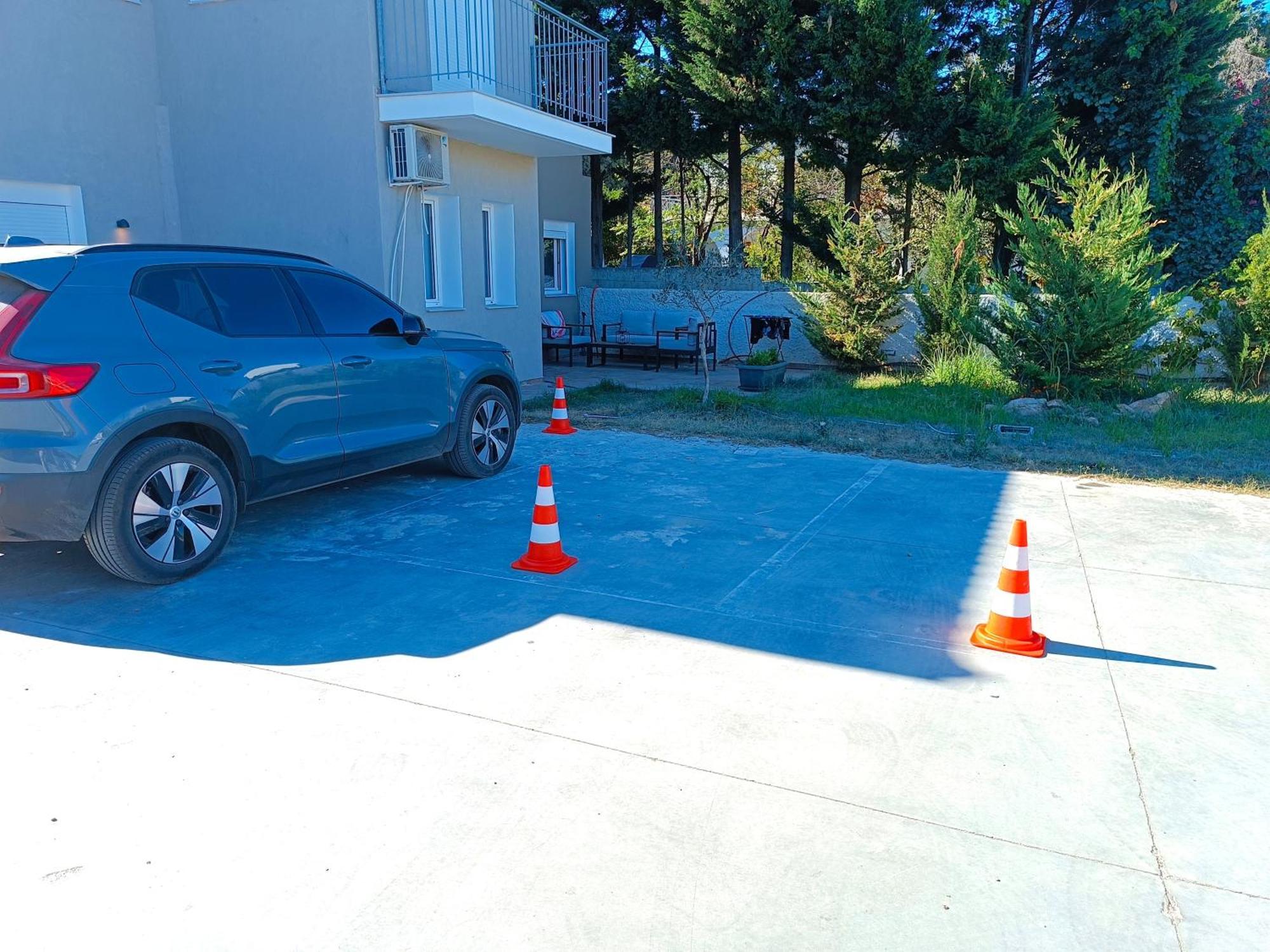 Maya Apartments, Modern And Convenient With Private Parking Apartment Skiathos Town