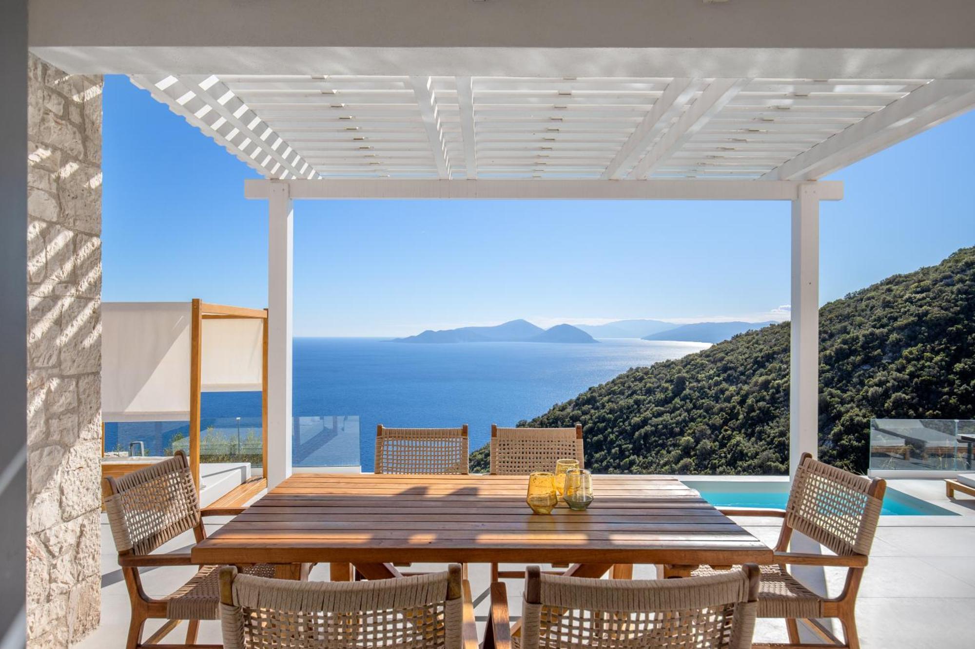 Urania Luxury Rhea *