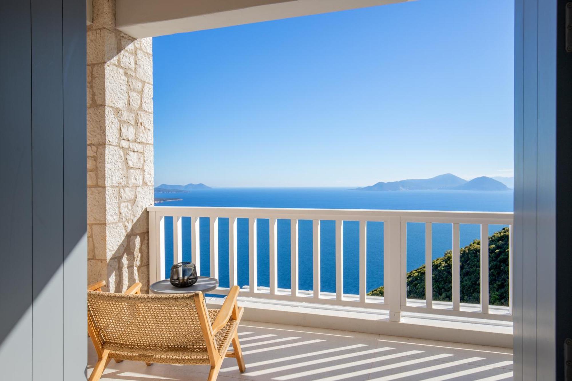Urania Luxury Rhea *