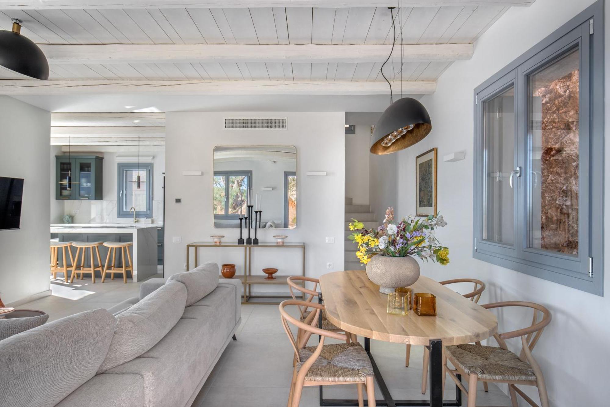 Urania Luxury Rhea Villa Pondi