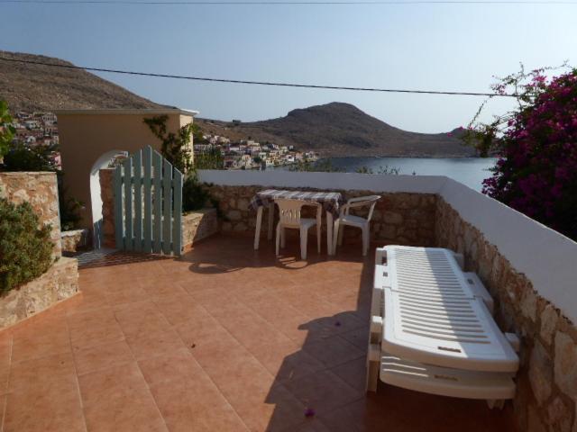 Nikitas Apartment *