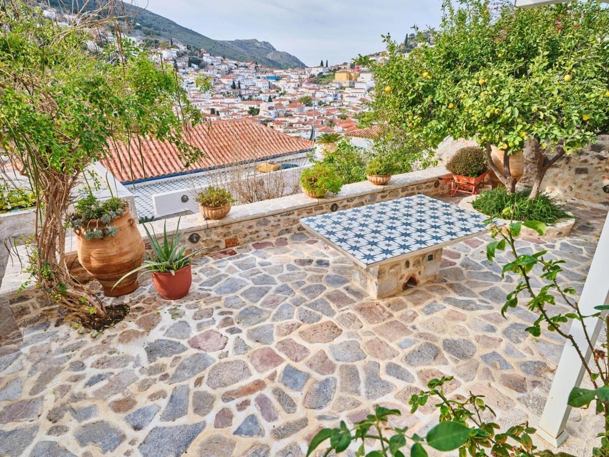 Luxurious Vasiliki With Great View Villa