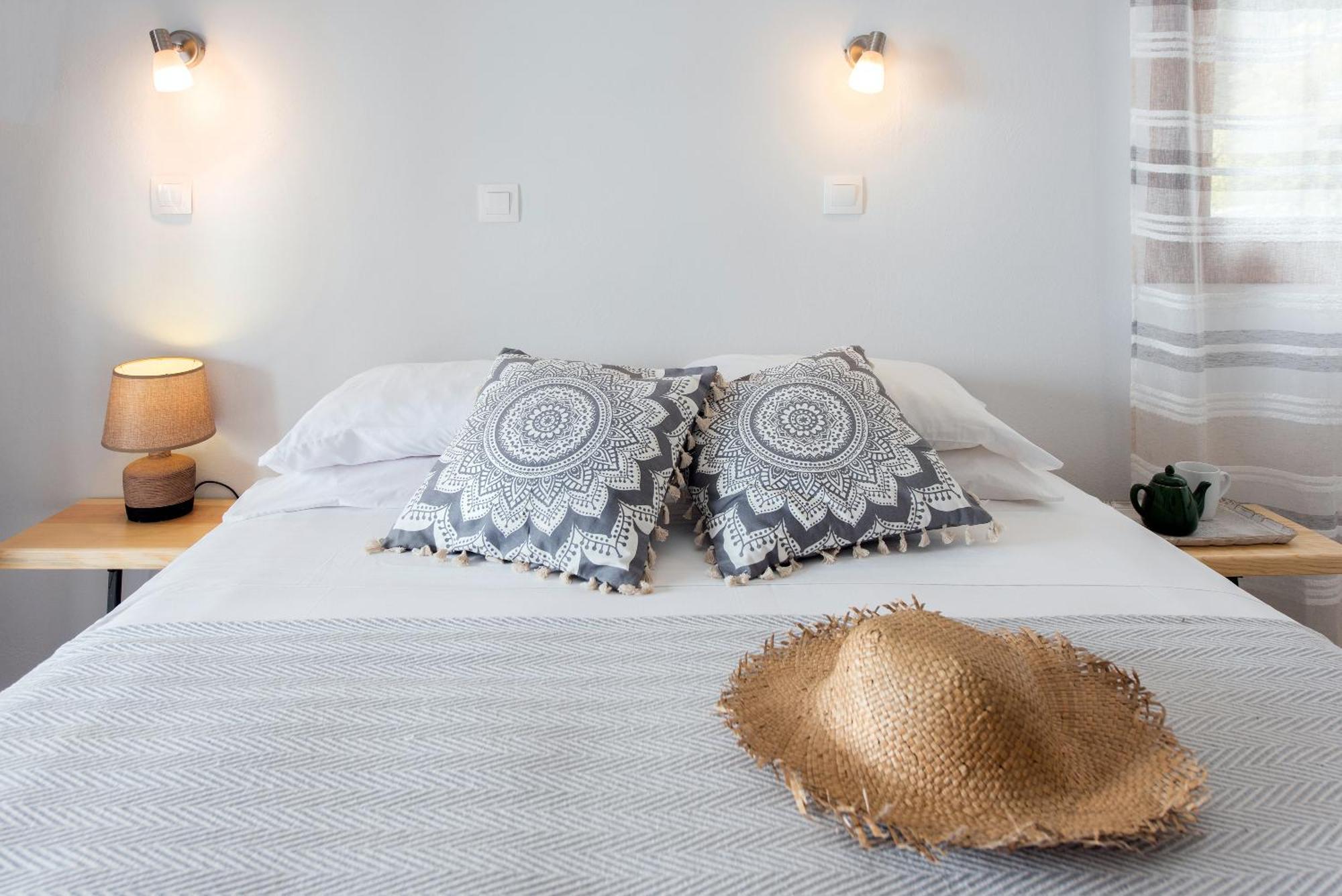 - Sea View Hotel Barbati