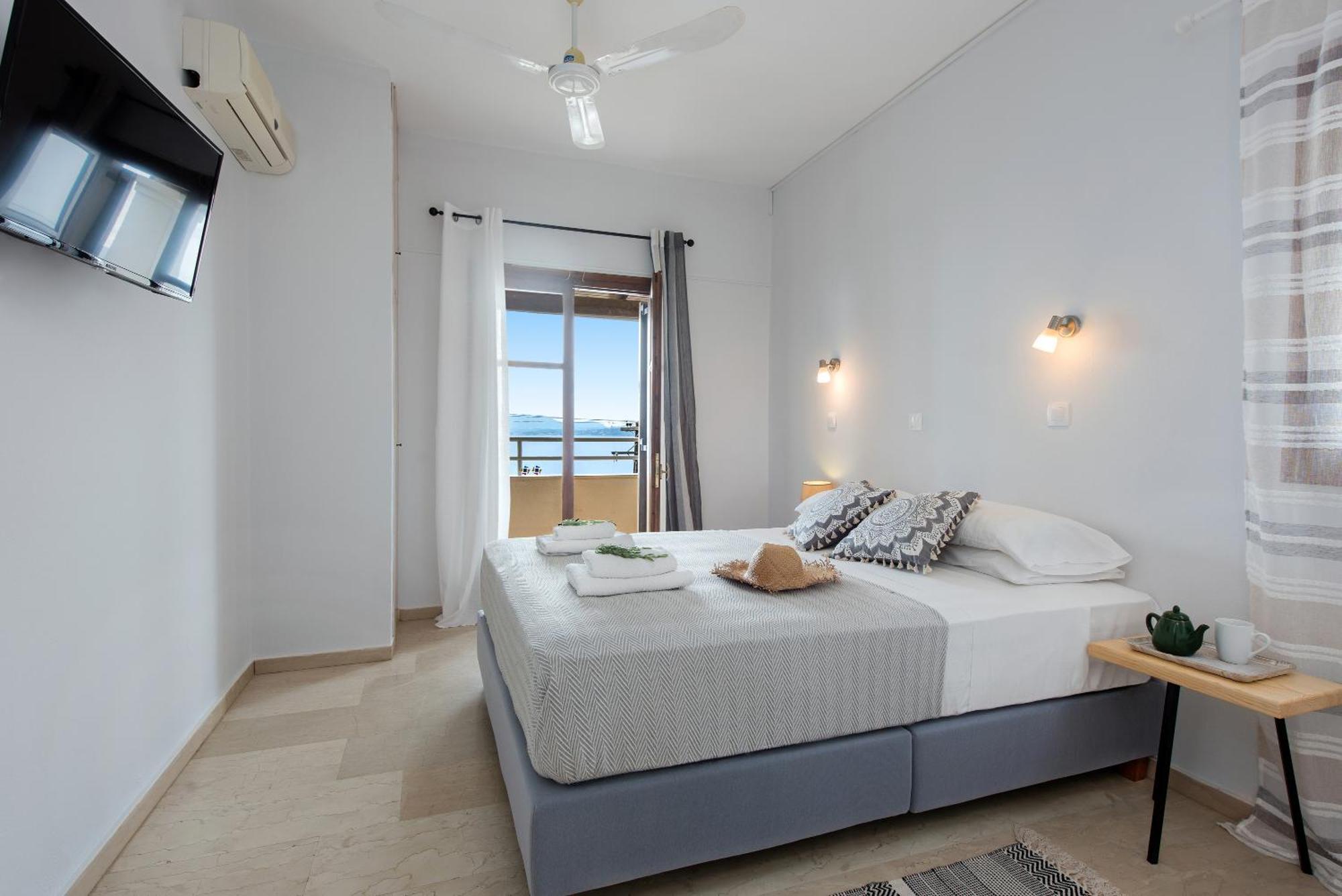 - Sea View Hotel *