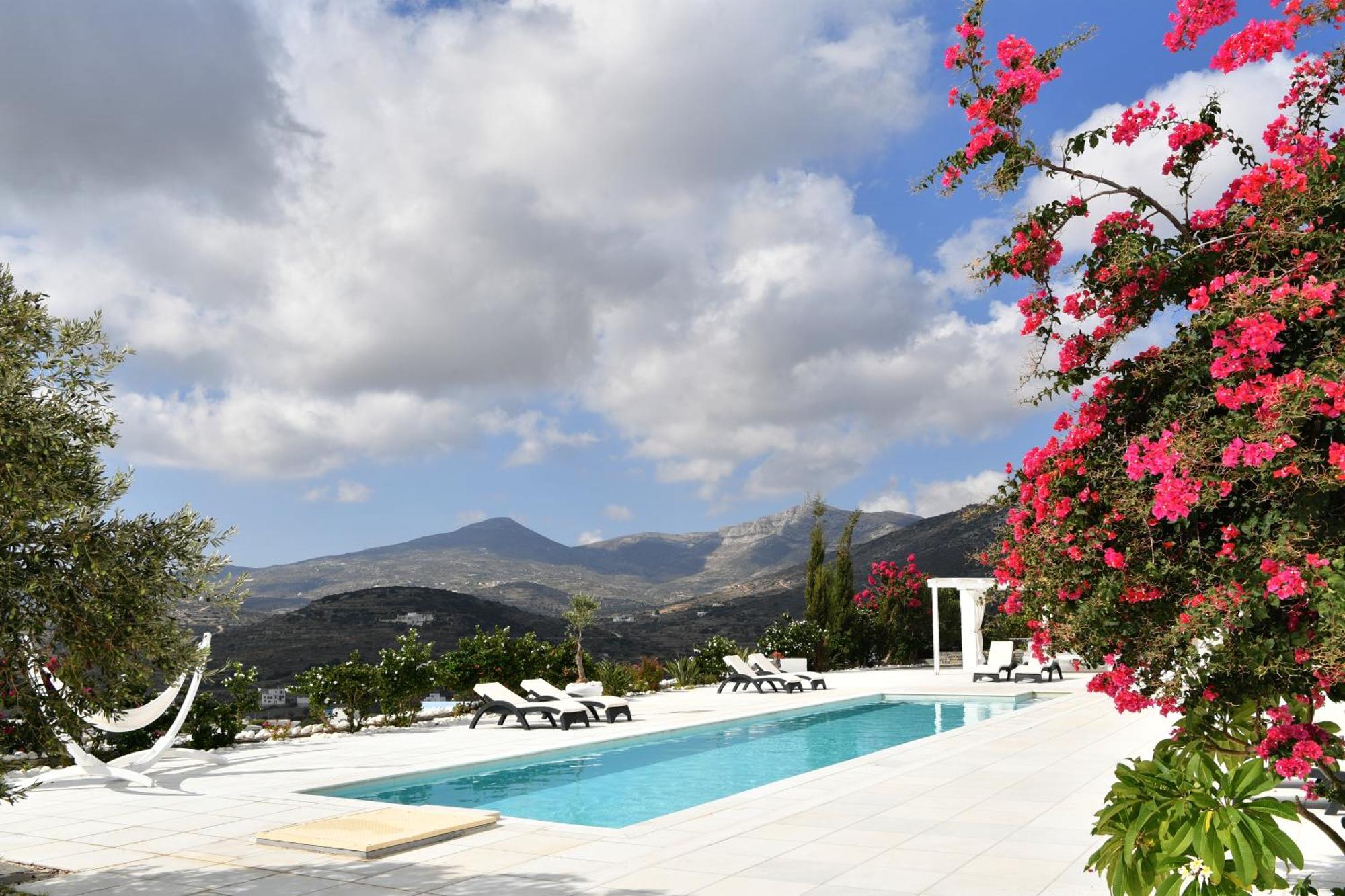 Full Moon Villa *